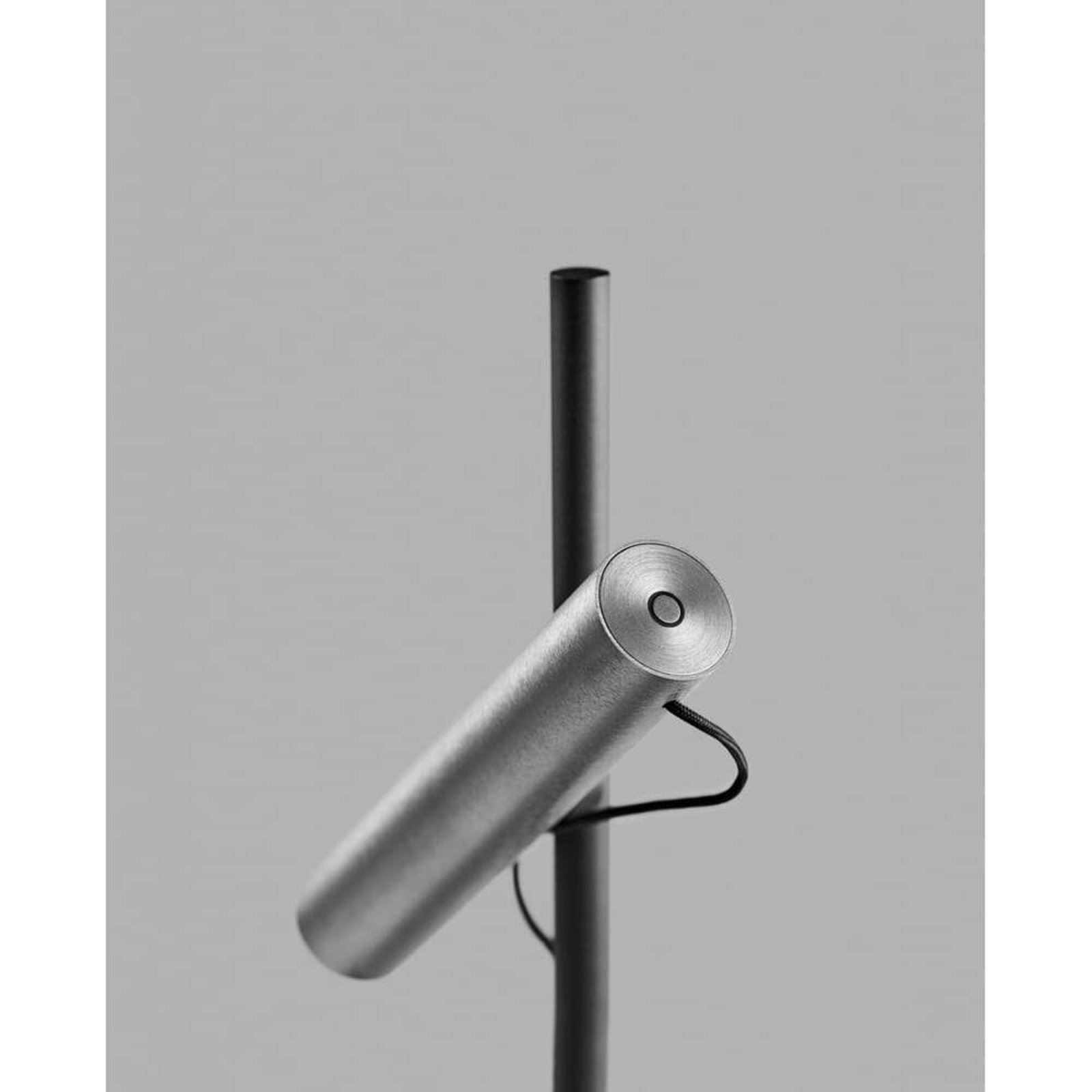 Spirit F1 Lampadar Dim. Titanium/Negru - LIGHT-POINT