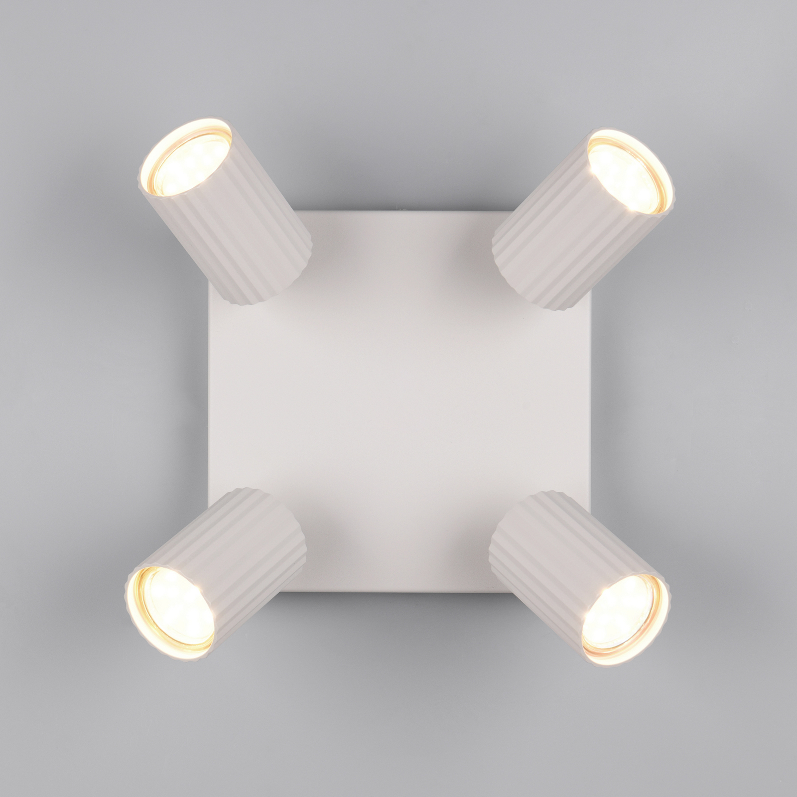 Stropni žaromet Soka, svetlo siva, dolžina 20 cm, kovina, 4-krilni. Stropni žaromet Soka, svetlo siva, dolžina 20 cm, kovina, 4-krilni.