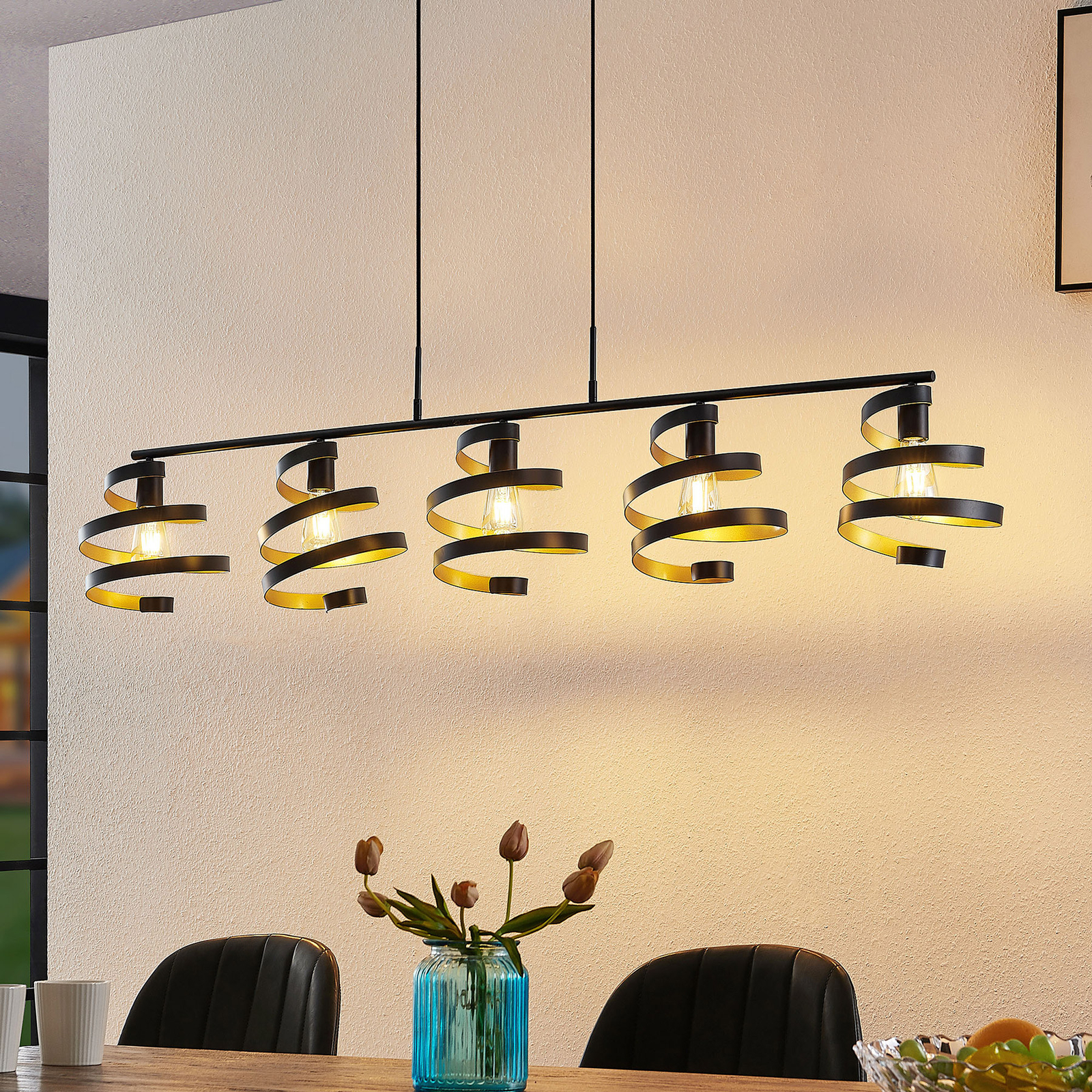 Lindby Colten hanglamp, 5-lamps, zwart, goud
