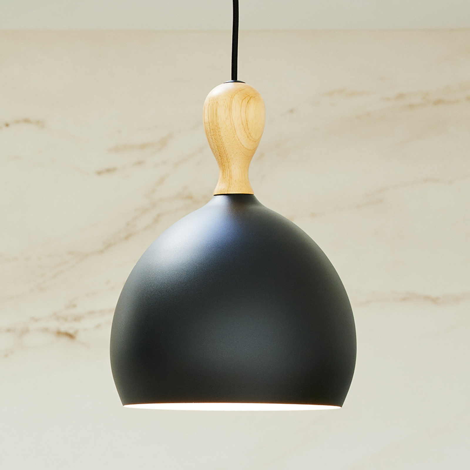 Závesné svietidlo Dueodde, čierna, Ø 30 cm, kov, E27 – Halo Design