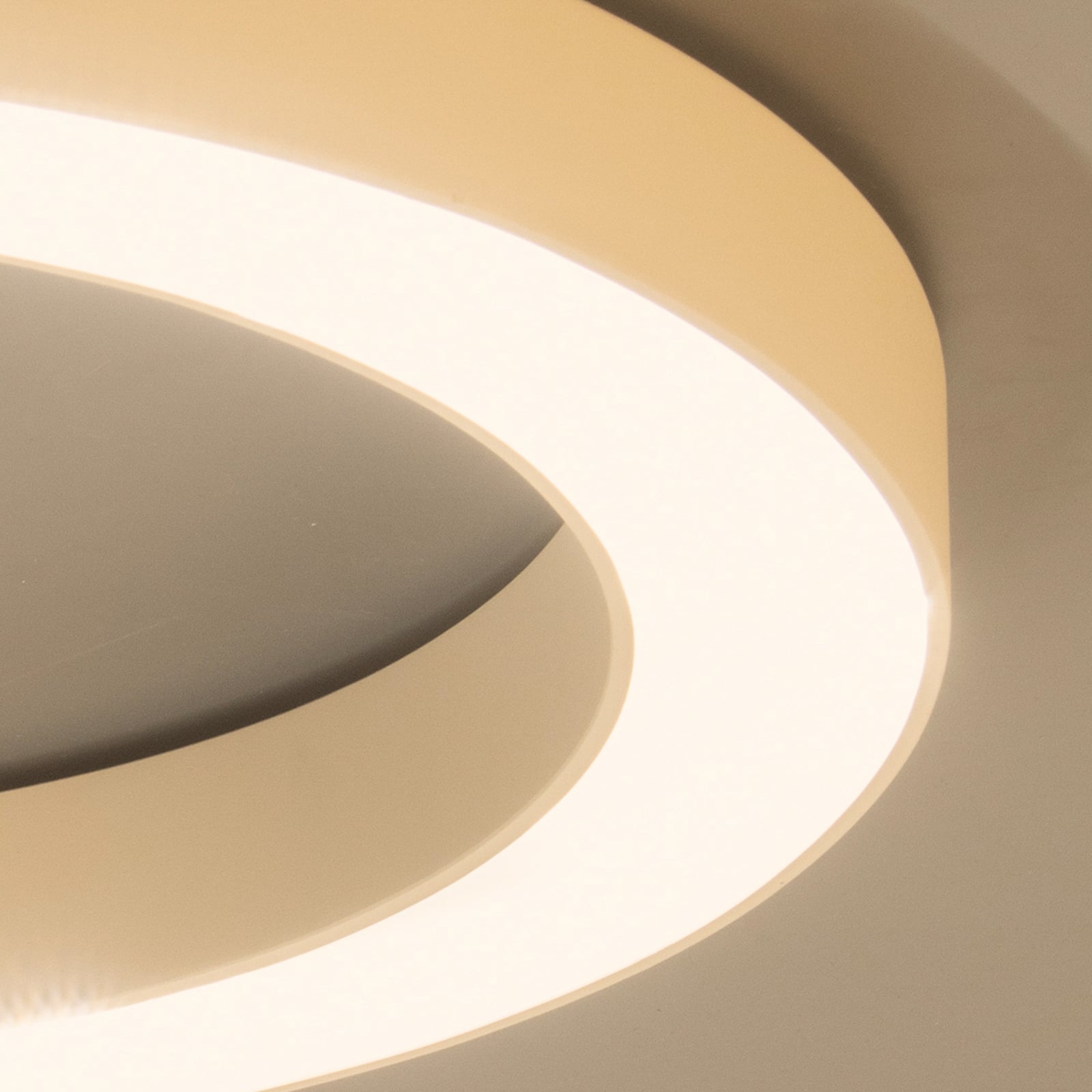 LED-Deckenlampe Oriva, sandfarben, Ø 60 cm, Metall, CCT LED-Deckenlampe Oriva, sandfarben, Ø 60 cm, Metall, CCT