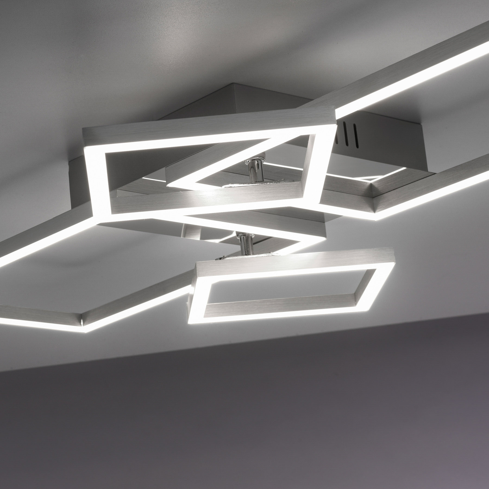 Iven LED-taklampe, stål, 32,4x30 cm