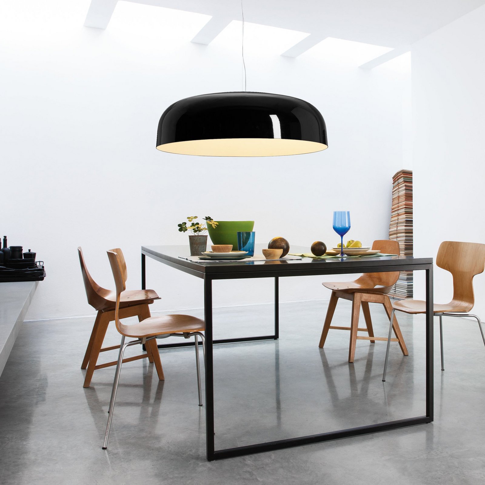 Oluce LED-hængelampe Canopy, Ø 90 cm, sort, aluminium