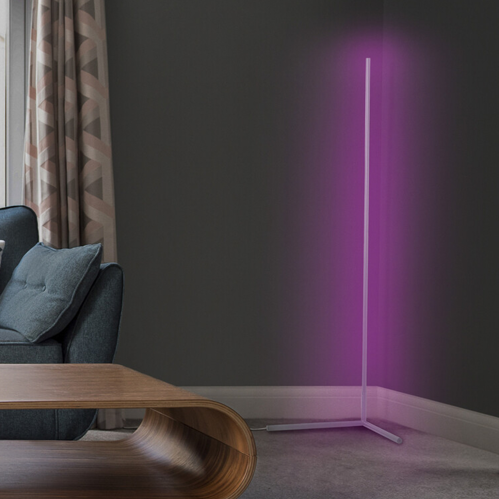 LEDVANCE SMART+ WiFi Floor Corner wit 140cm