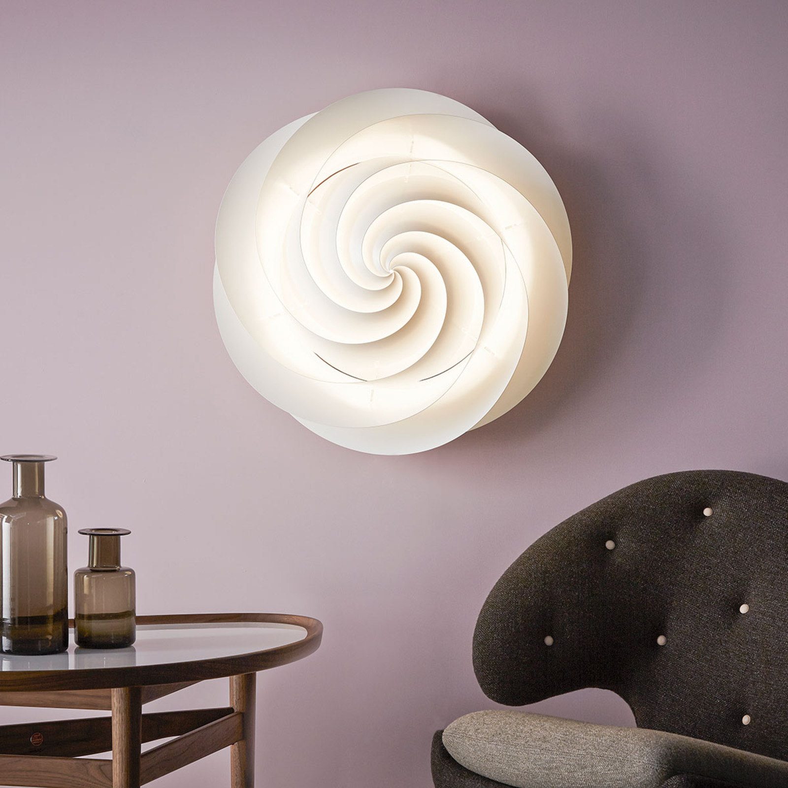 LE KLINT Swirl Medium -LED-seinävalo, valkoinen