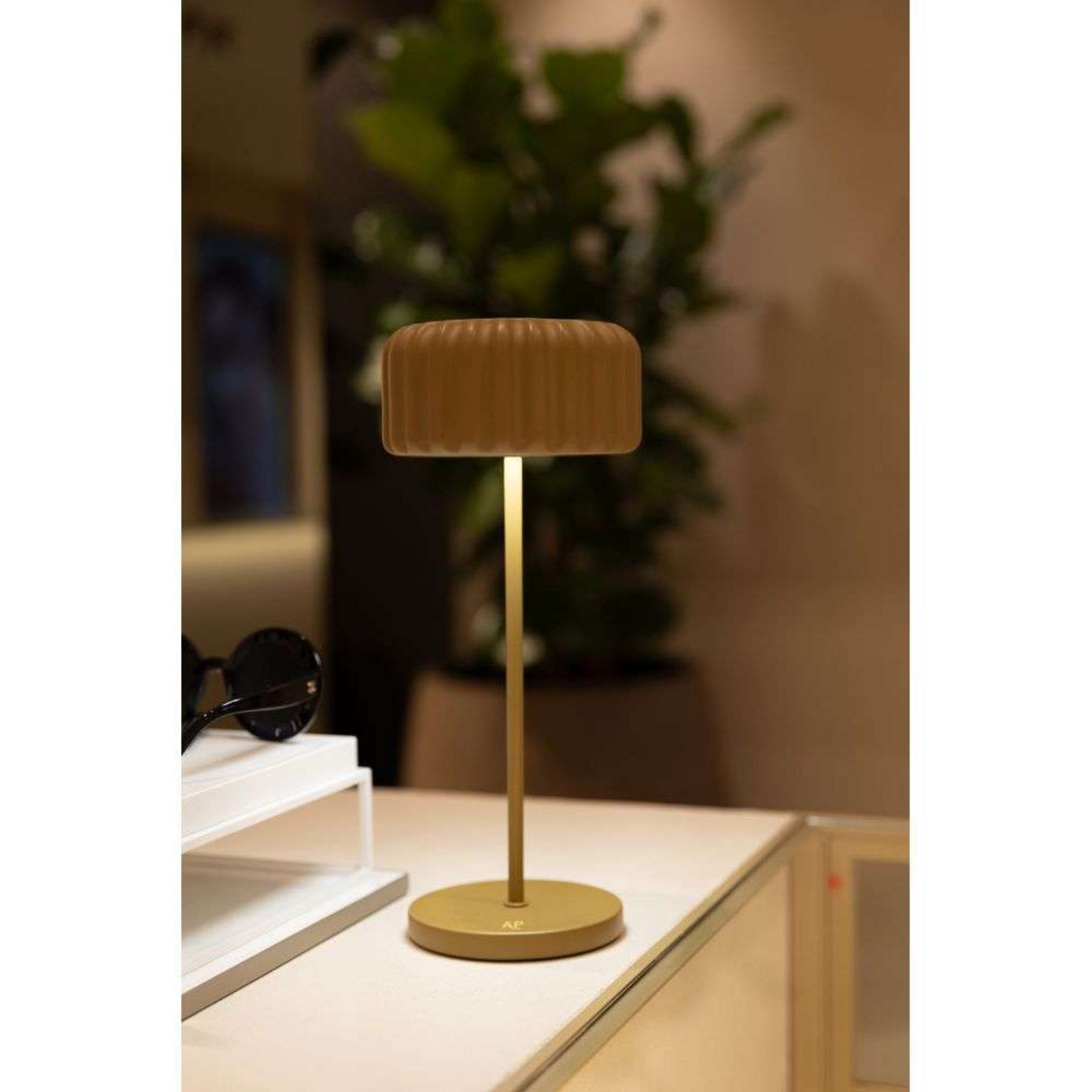 Dentelles Bistro Portable Bordslampa IP44 Clay - Atelier Pierre