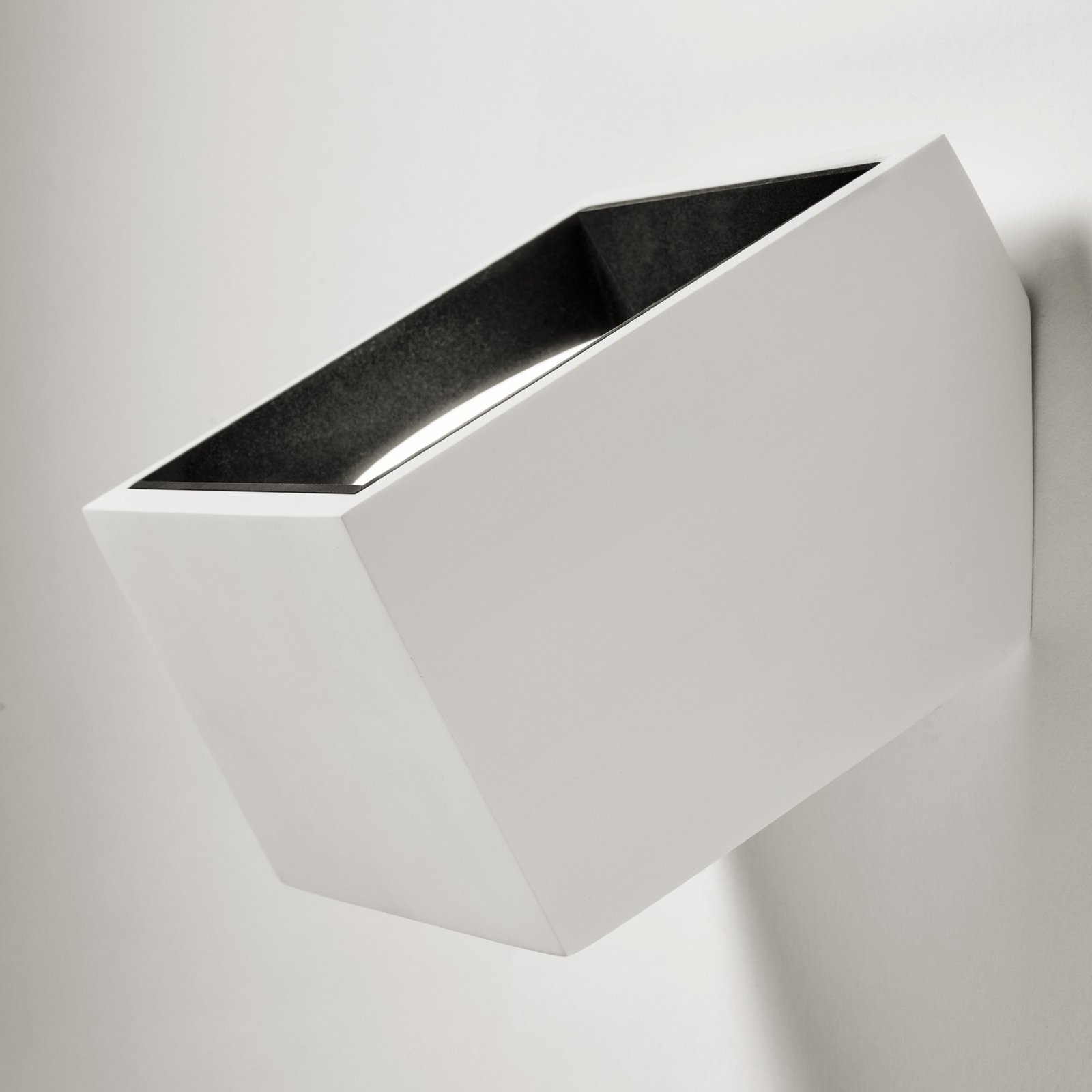 Nasso wall light, white/black, angular, 12 cm, plaster, GX53