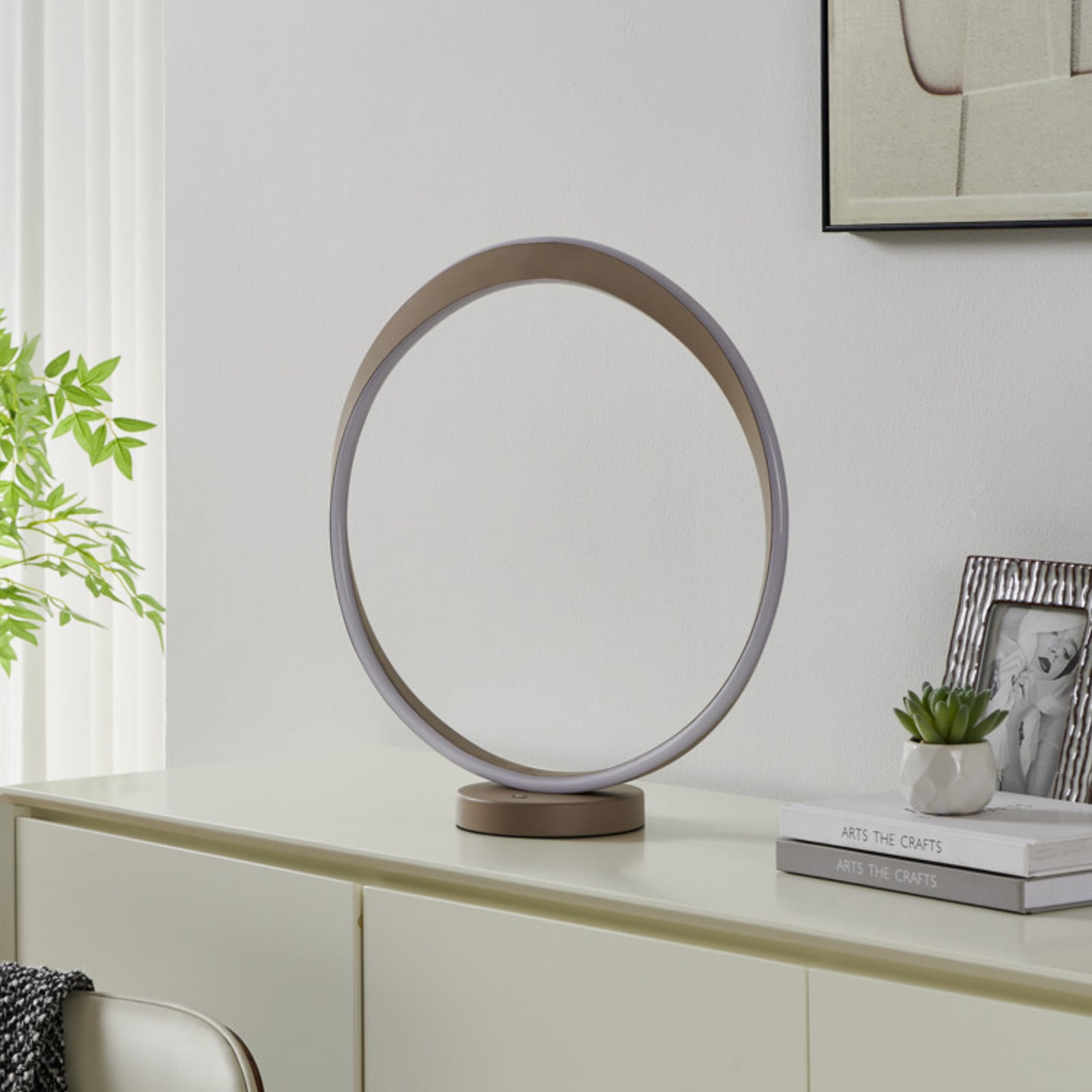 Lampe de table LED EGLO CAMEROTA, beige, hauteur 44 cm, CCT, à intensité Lampe de table LED EGLO CAMEROTA, beige, hauteur 44 cm, CCT, à intensité