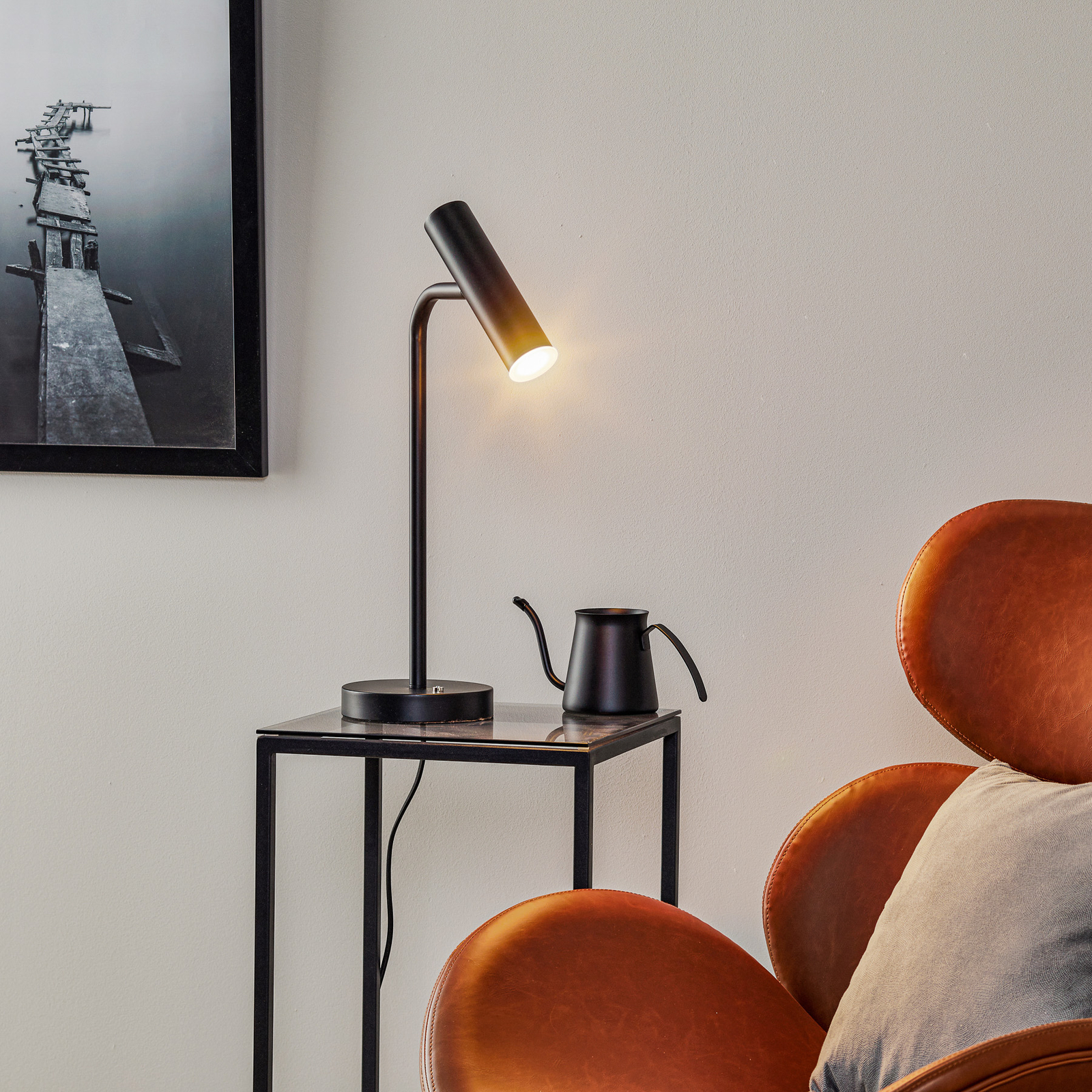 Schöner Wohnen Stina -LED-pöytälamppu, musta