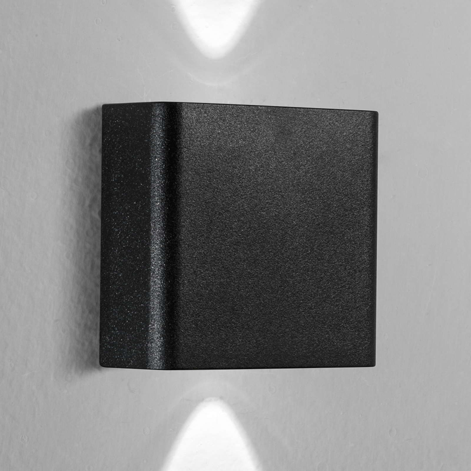 LED zunanja stenska svetilka KLEIN, črna, širina 11 cm, plastika