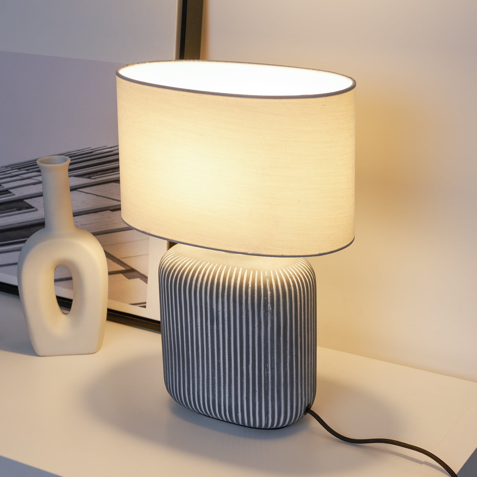Pauleen Pure Shine cu soclu din ceramică și abajur din țesătură