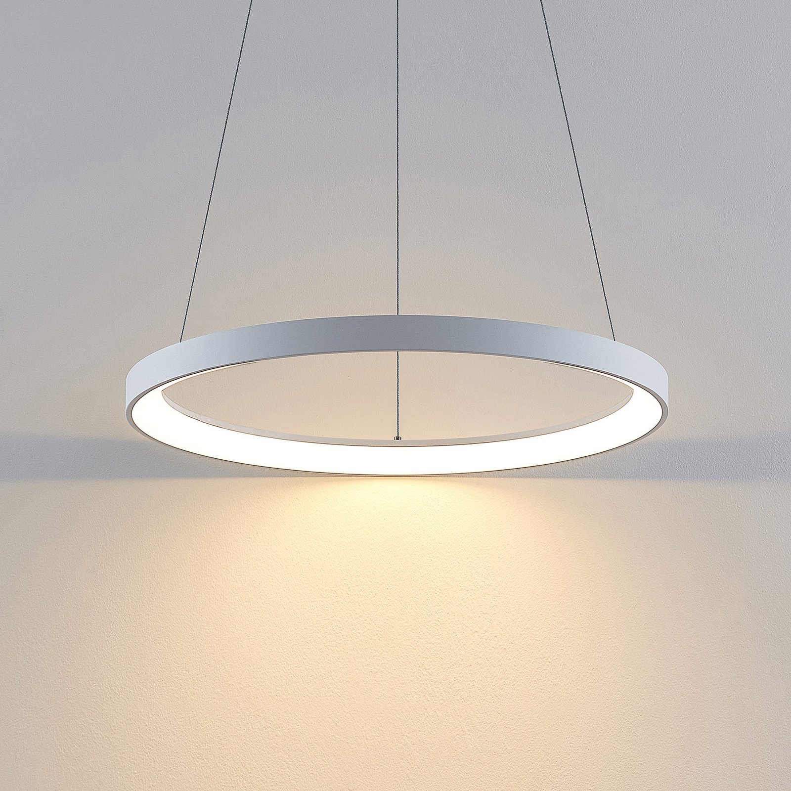 Arcchio Vivy LED závesná lampa, biela, 58 cm