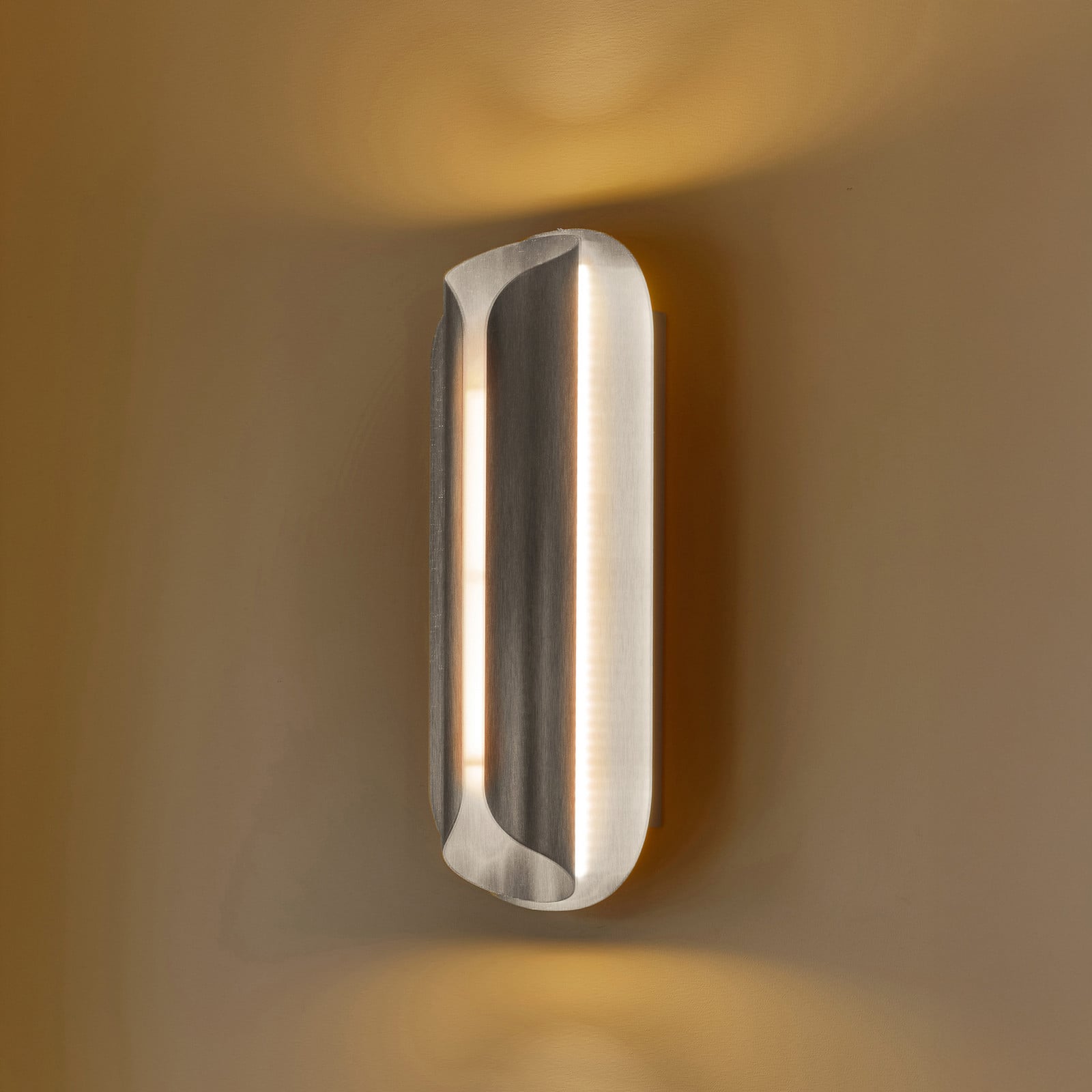 Rosalie LED-væglampe, højde 13 cm, nikkelfarvet - DCW - Entré - Moderne - Aluminium