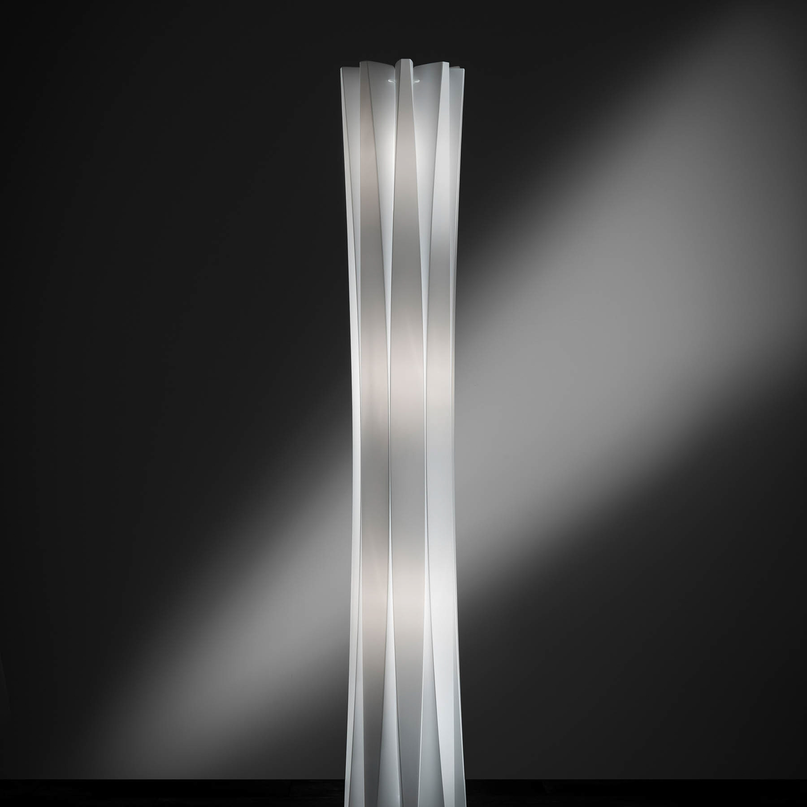 Slamp Bach gulvlampe, højde 161 cm, hvid