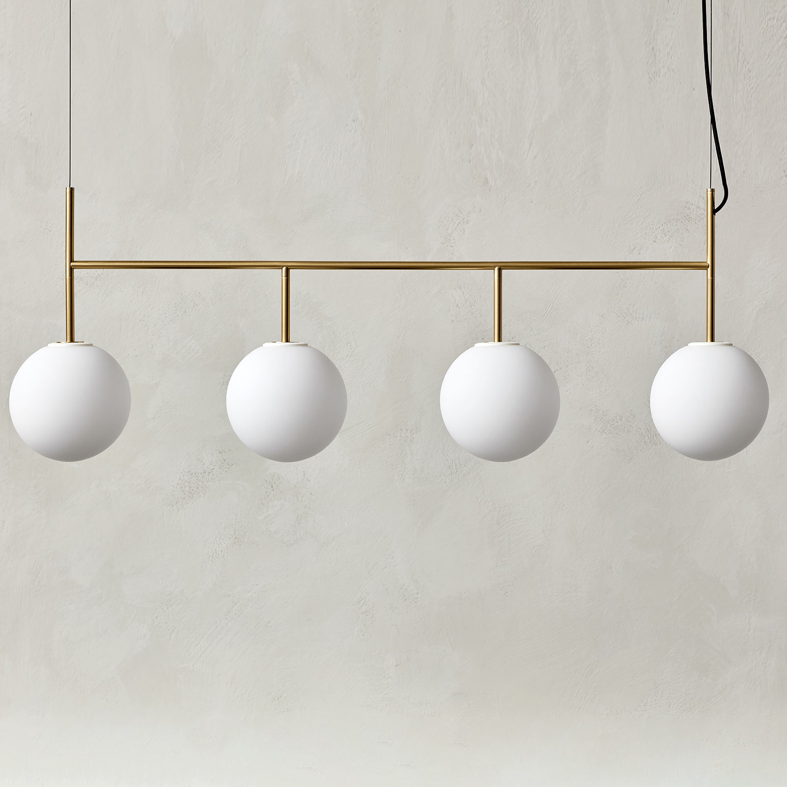 Menu TR Bulb LED pendant 4-bulb in brass