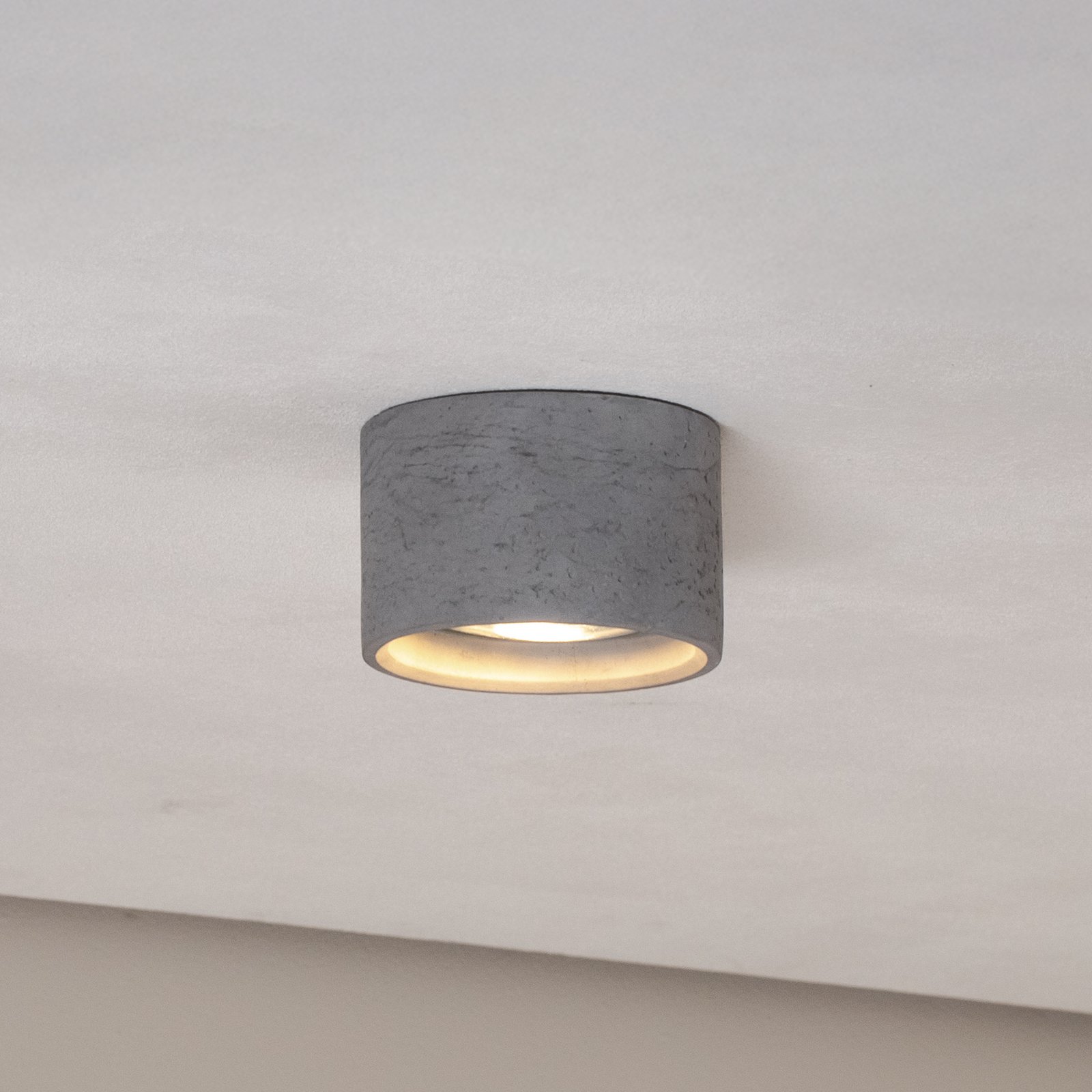 Solana ceiling spotlight concrete round 1-bulb