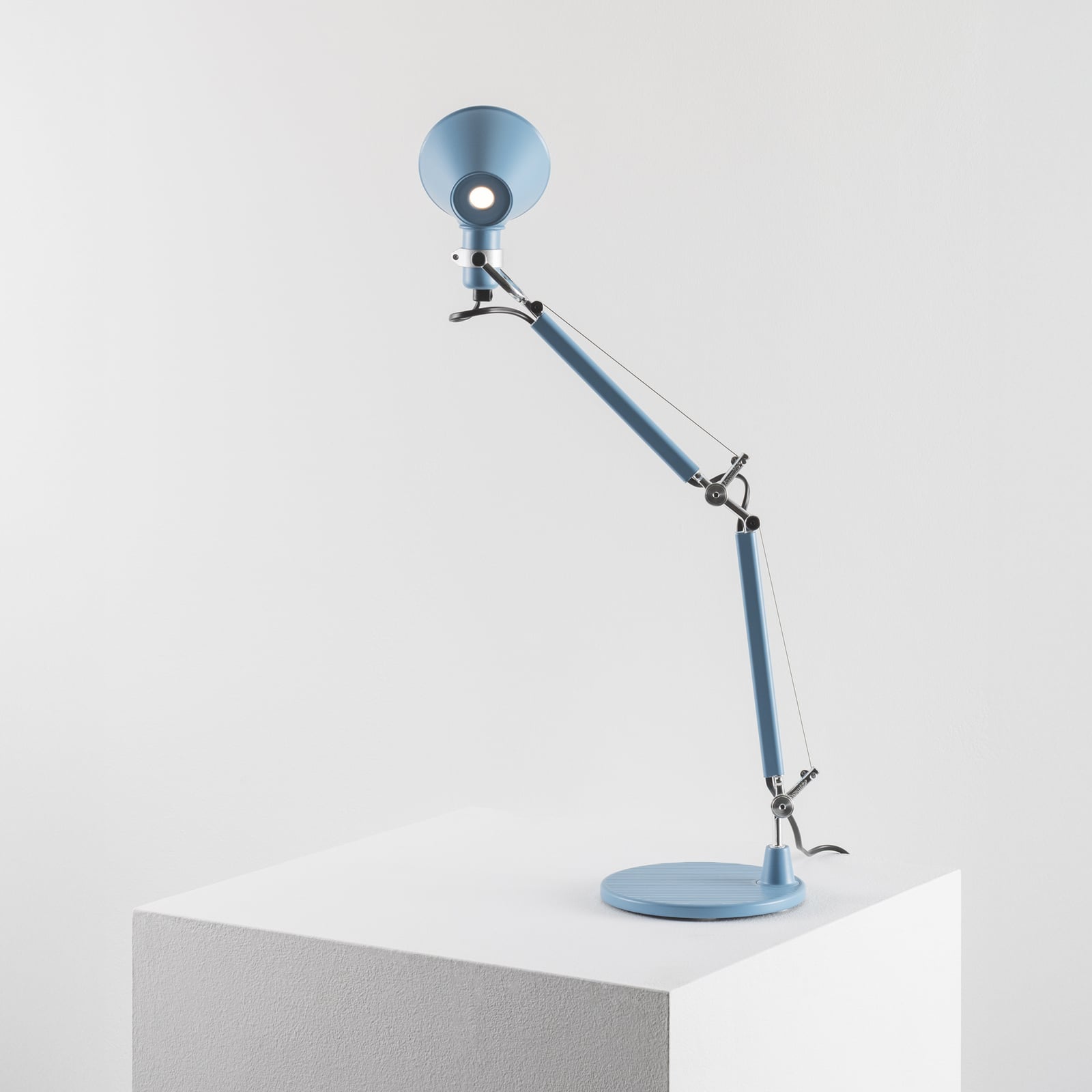 Artemide Tischleuchte Tolomeo Micro, hellblau, Höhe 73 cm Artemide Tischleuchte Tolomeo Micro, hellblau, Höhe 73 cm