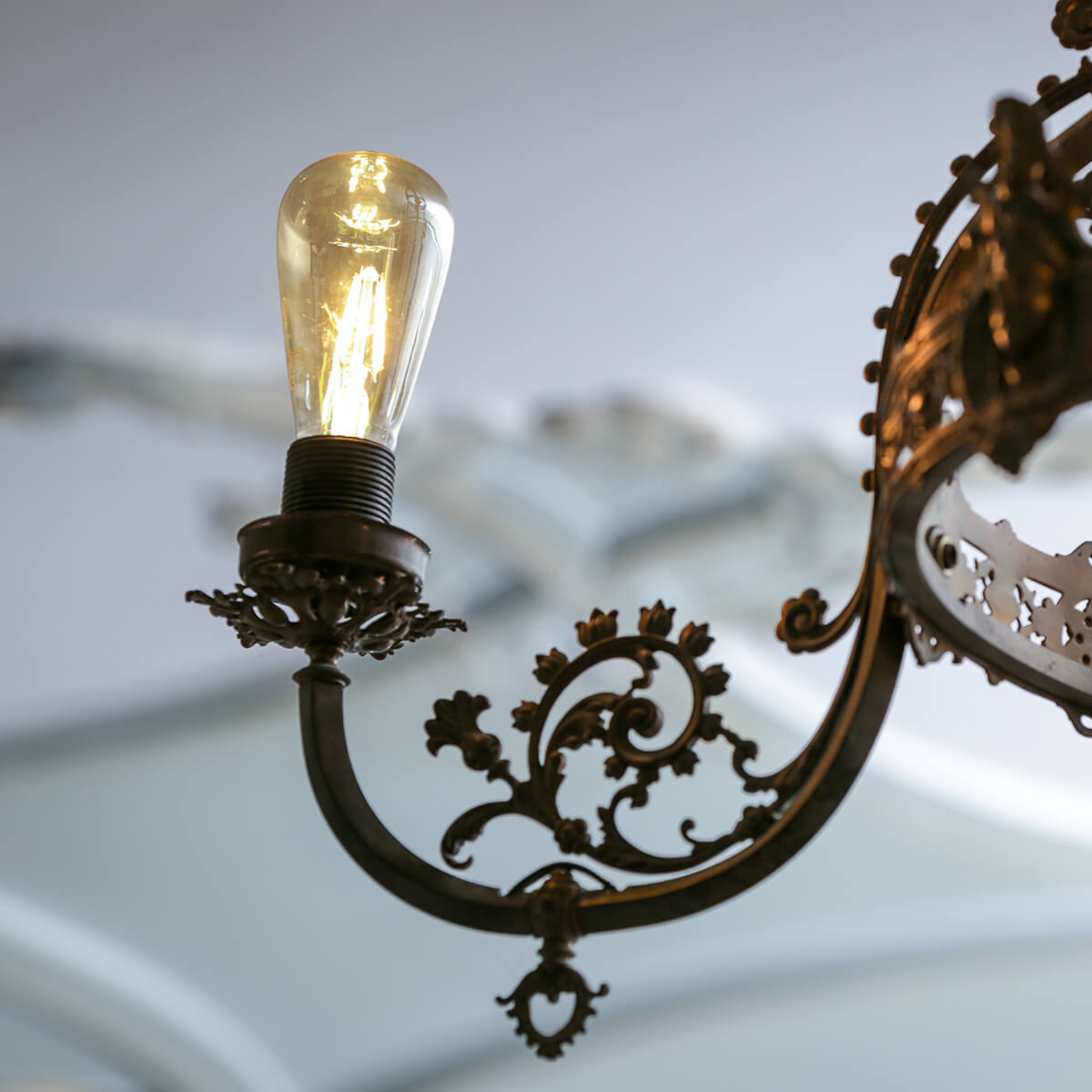 LED lampa Gold E27 2,8W, varmvit, 200 lumen | Lamp24.se LED lampa Gold E27 2,8W, varmvit, 200 lumen | Lamp24.se