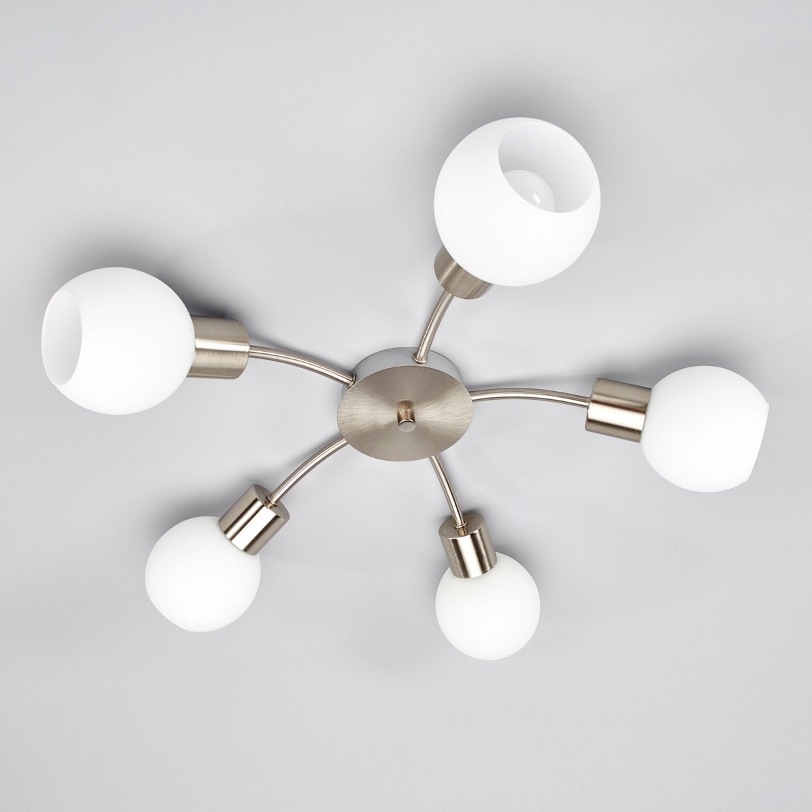 Lindby plafonieră Elaina Ø 54cm 5 becuri nichel sticlă E14 - Camera de zi / sufragerie - Modern - nichel mat alb opal - Metal