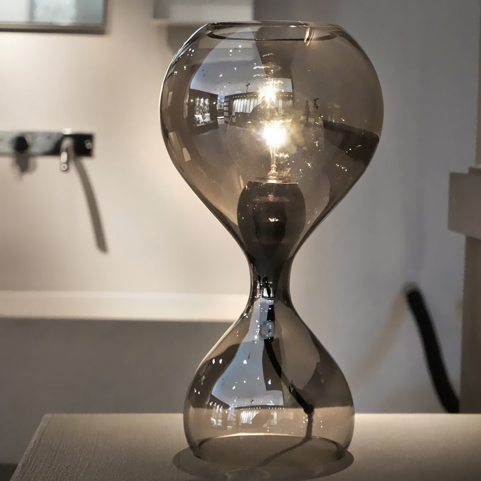 next "Blubb" - rankomis pūstojo stiklo stalinė lempa chromas