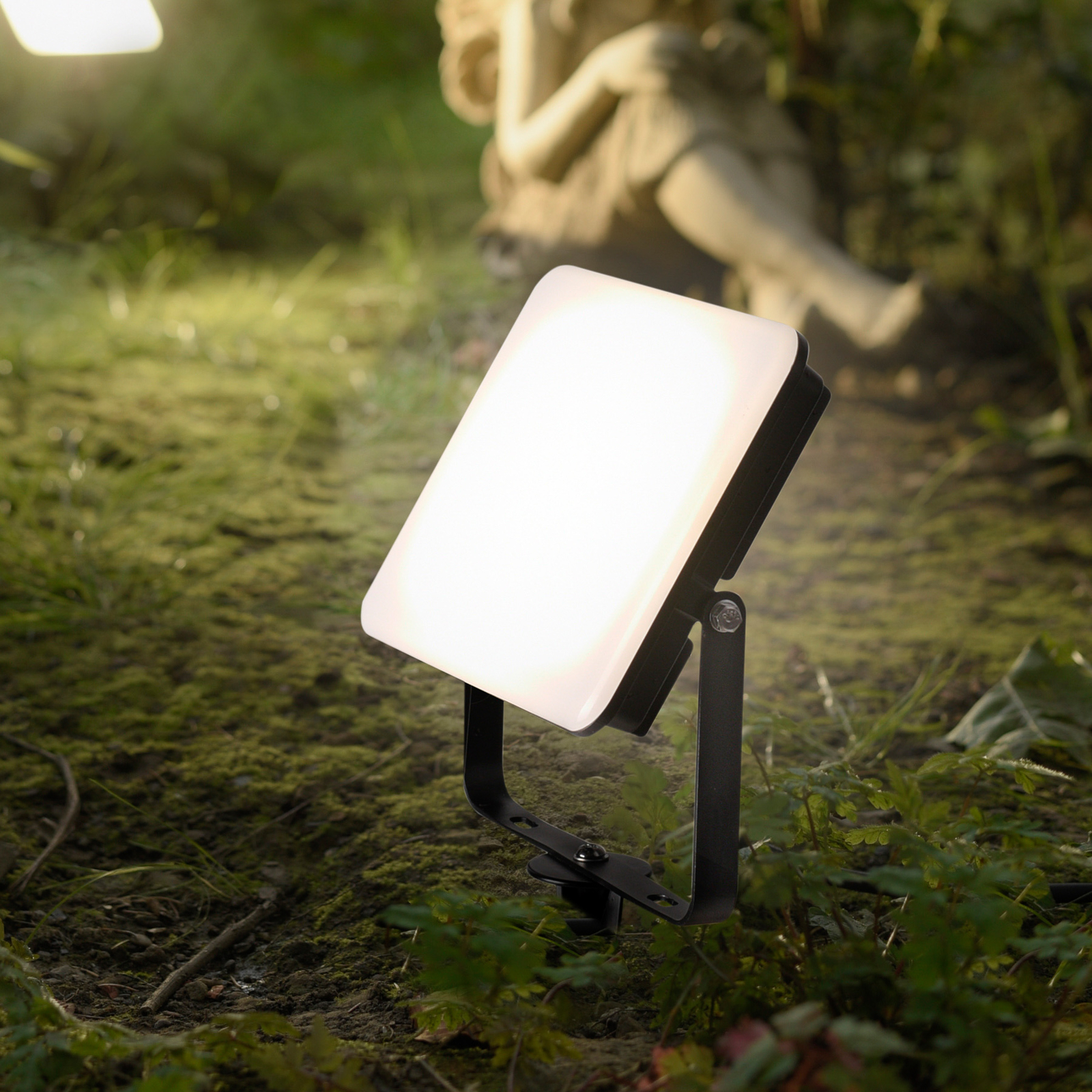 Paul Neuhaus Romy-LED-kohdevalo ulos maapiikki 50W