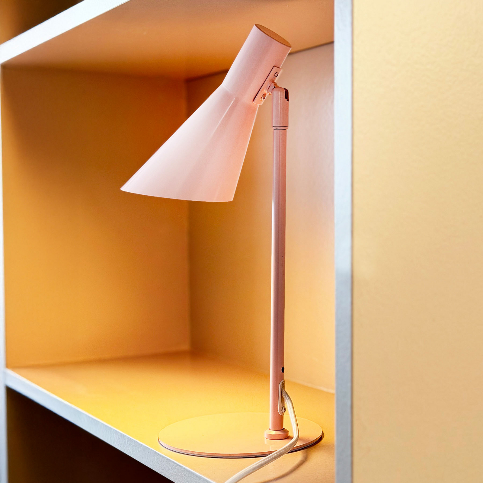 Dyberg Larsen stalo lempa DL12 Mini, rožinė, E14, metalas