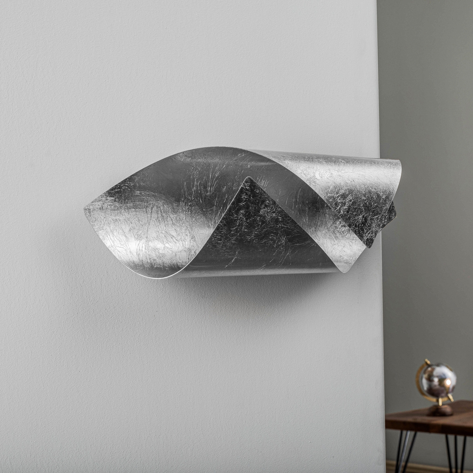 Lindby Wrenjo LED-seinävalaisin, hopea, 45 cm
