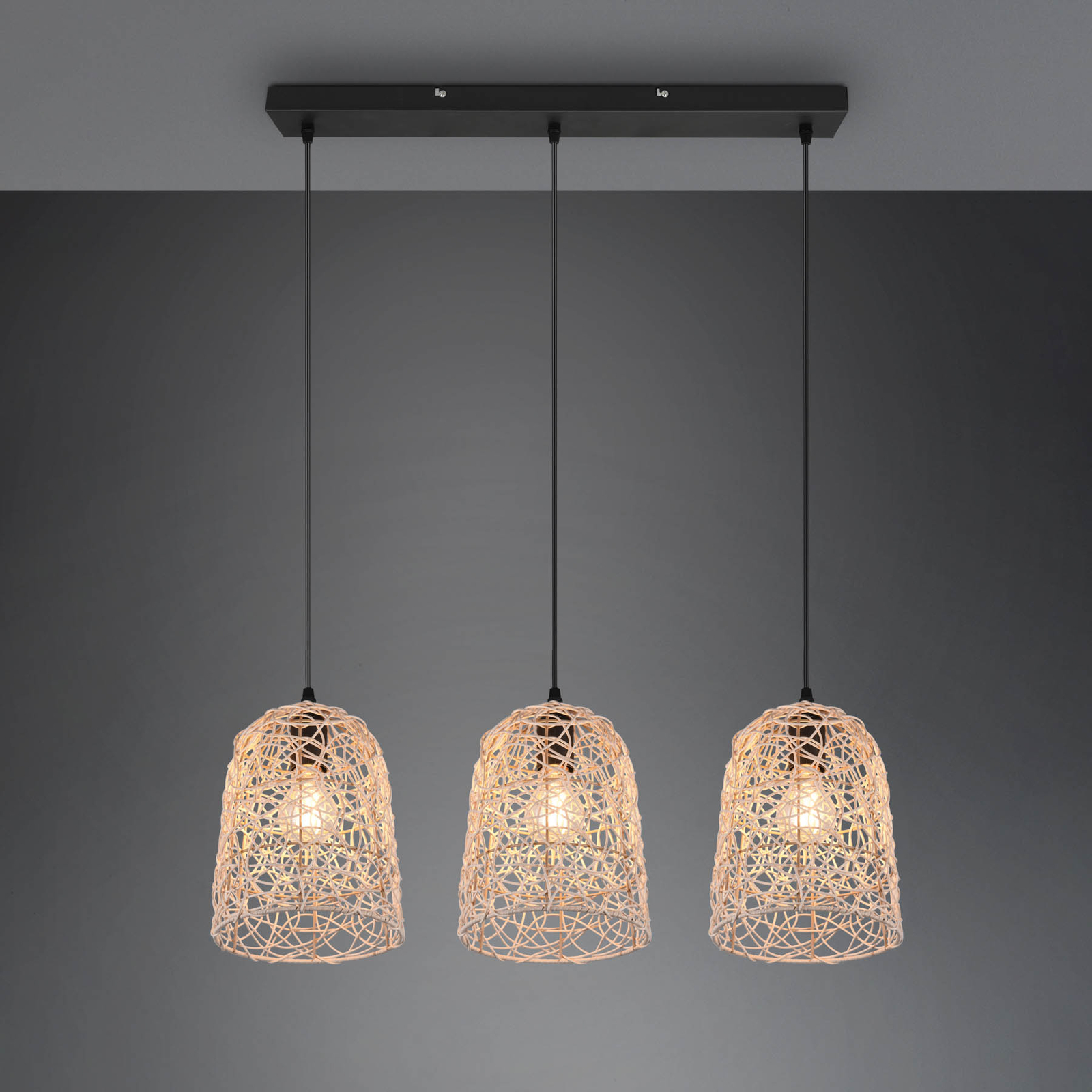 Lovis pendant light, rattan mesh, three-bulb