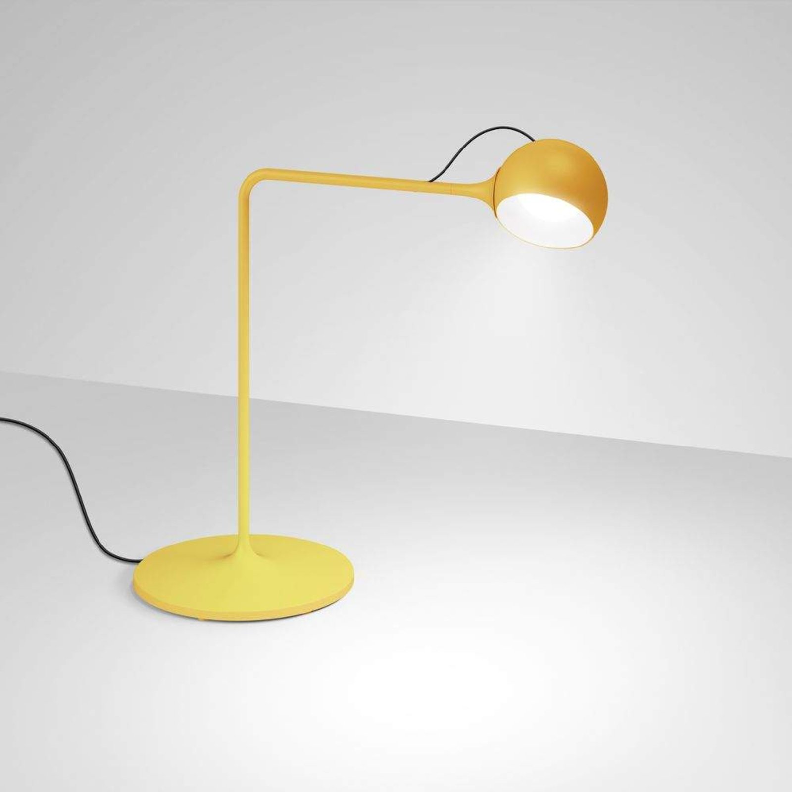 IXA Stolní Lampa Yellow - Artemide