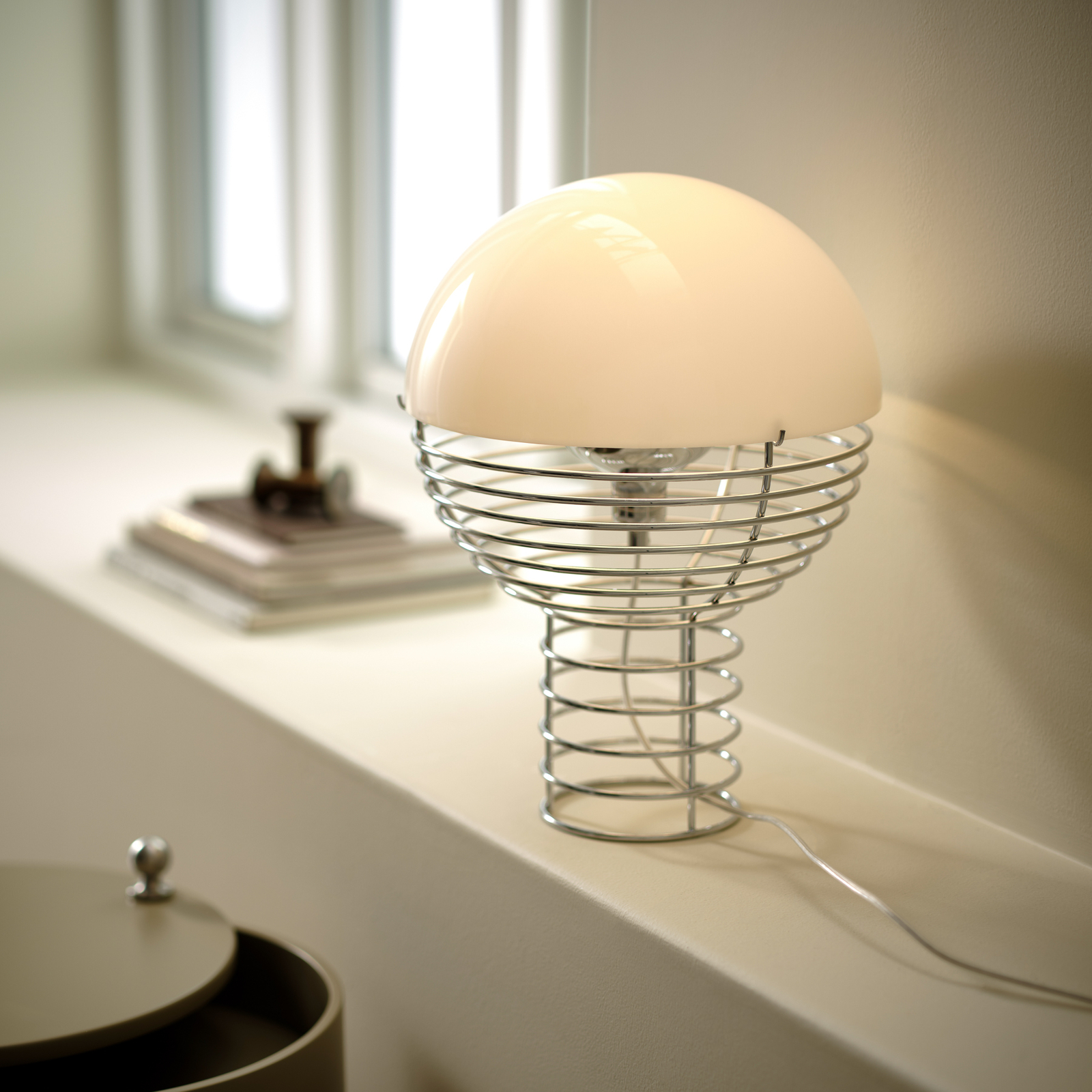 Wire Tischleuchte Ø30 Chrome/White - Verpan