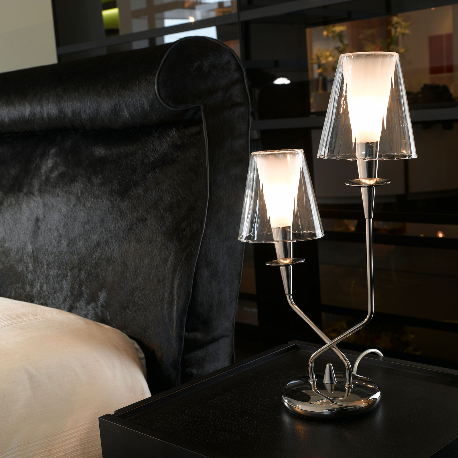 Opera table lamp, two-bulb, clear lampshades