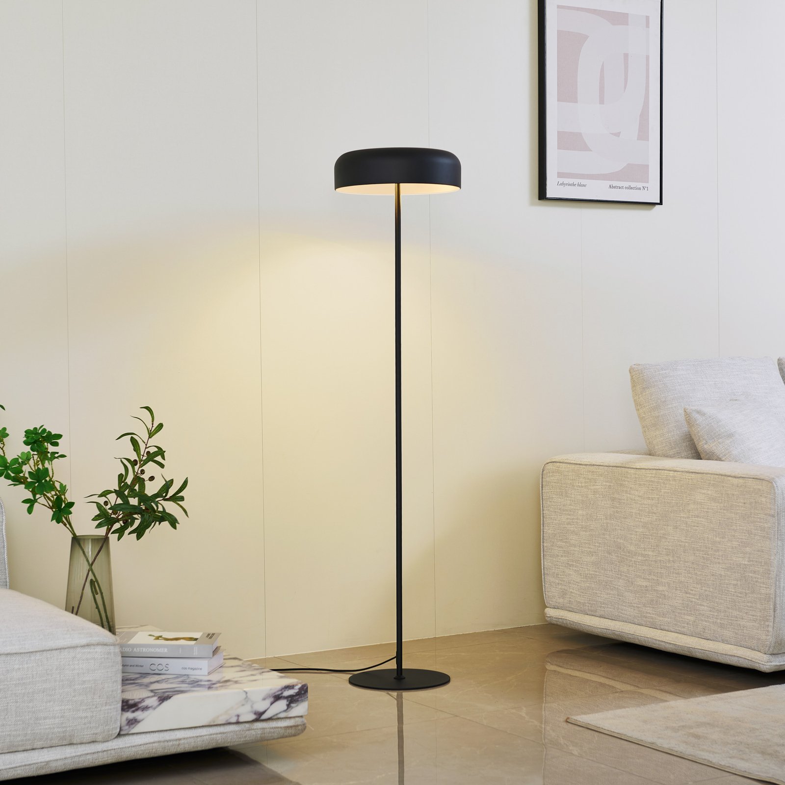 Lindby Edion floor lamp, sand black, metal