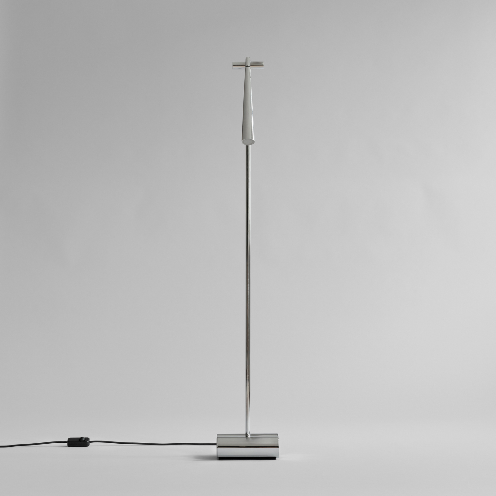 Candeeiro de pé SNAKE, cromado, altura 130 cm - 101 Copenhagen