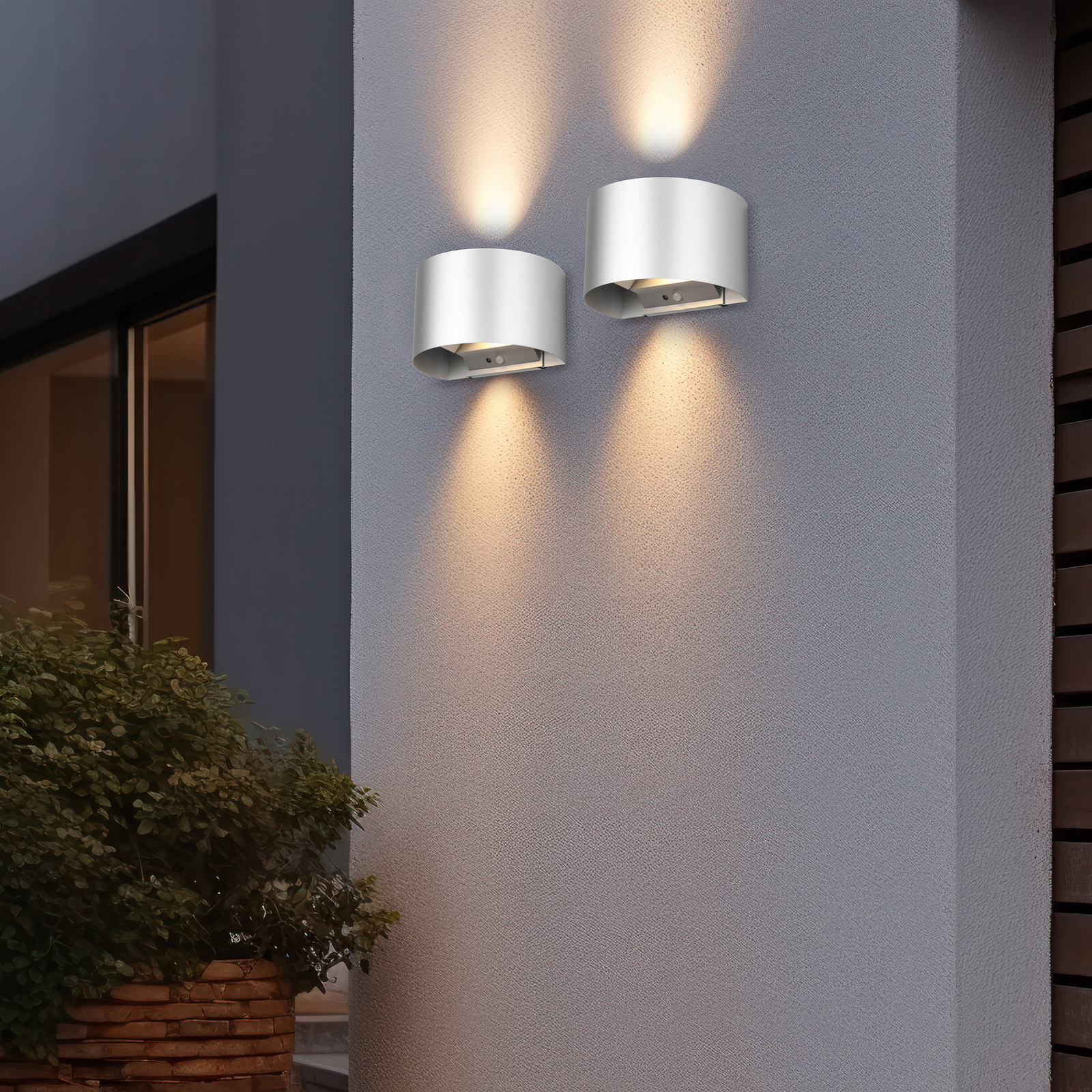 LED акумулаторна външна стенна лампа Talent, титаниев цвят, широчина 16 см