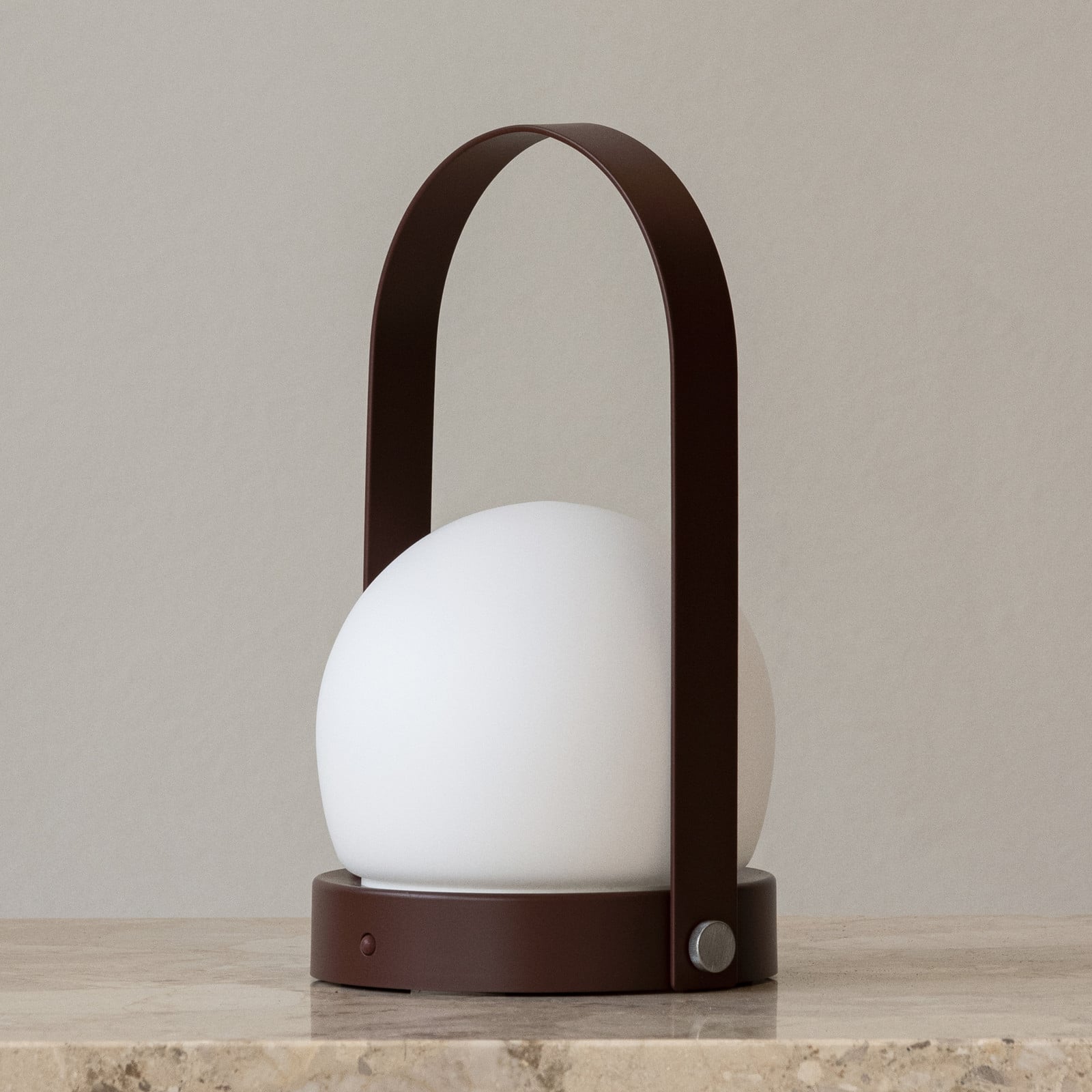 Carrie Portable Bordslampa Bronzed Brass Audo Copenhagen - Vardagsrum - Design - Glas - Med en ljuskälla | Produkter - Utomhusbelysning - Trädgårdslampor | Lampspecialisterna
