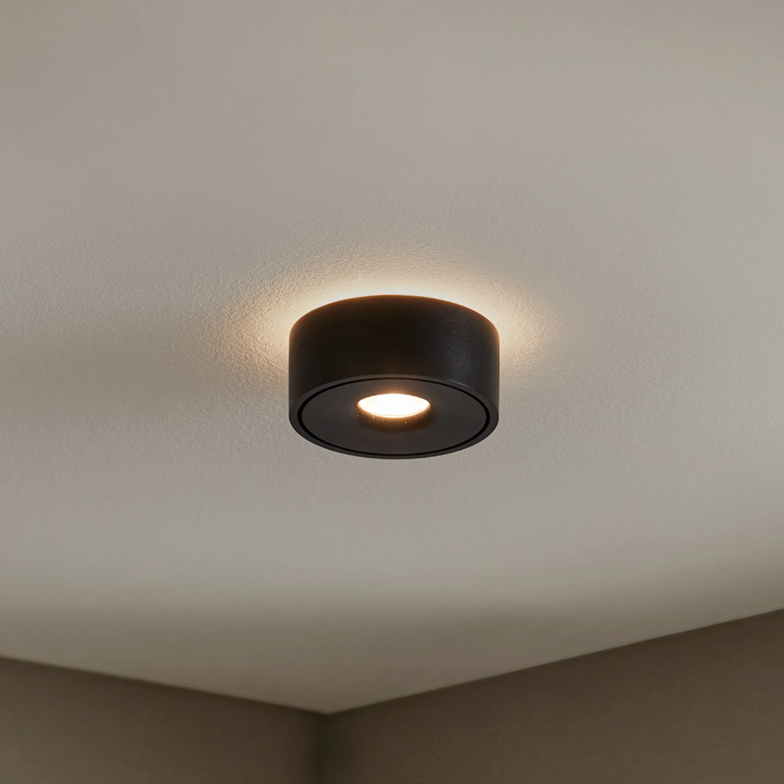 Arcchio LED-Deckenlampe Rotari, Ø 12 cm, up & down, schwarz