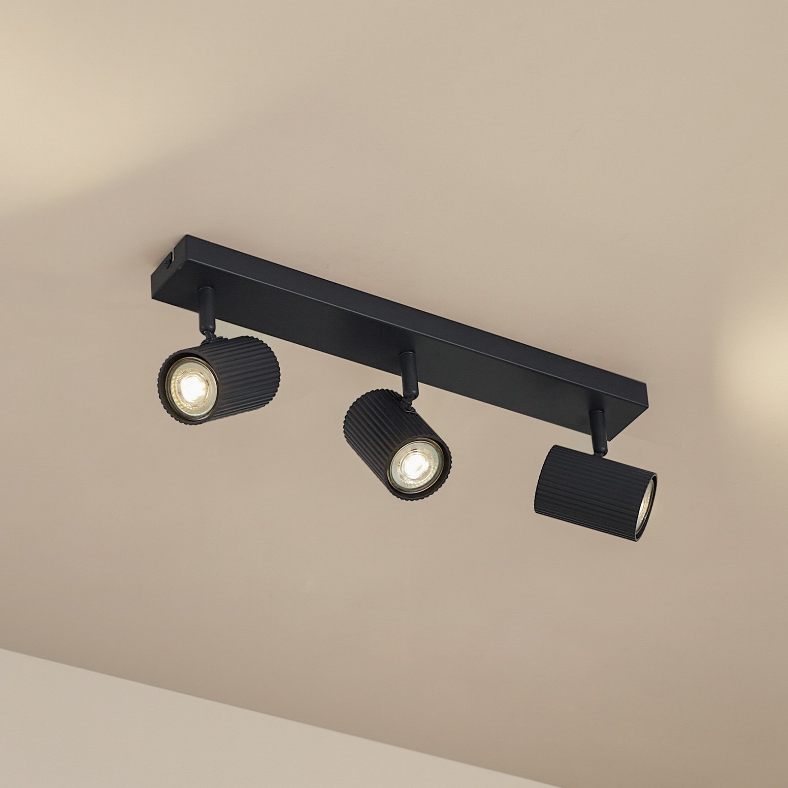 Lindby Kardis wall light, dark grey, 3-bulb, metal, GU10
