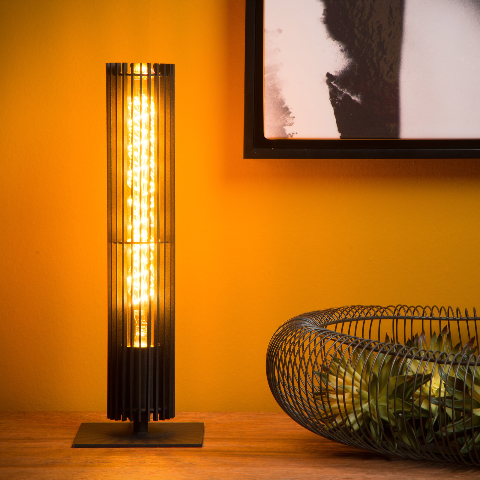 Lionel table lamp made of metal, black Lights.ie