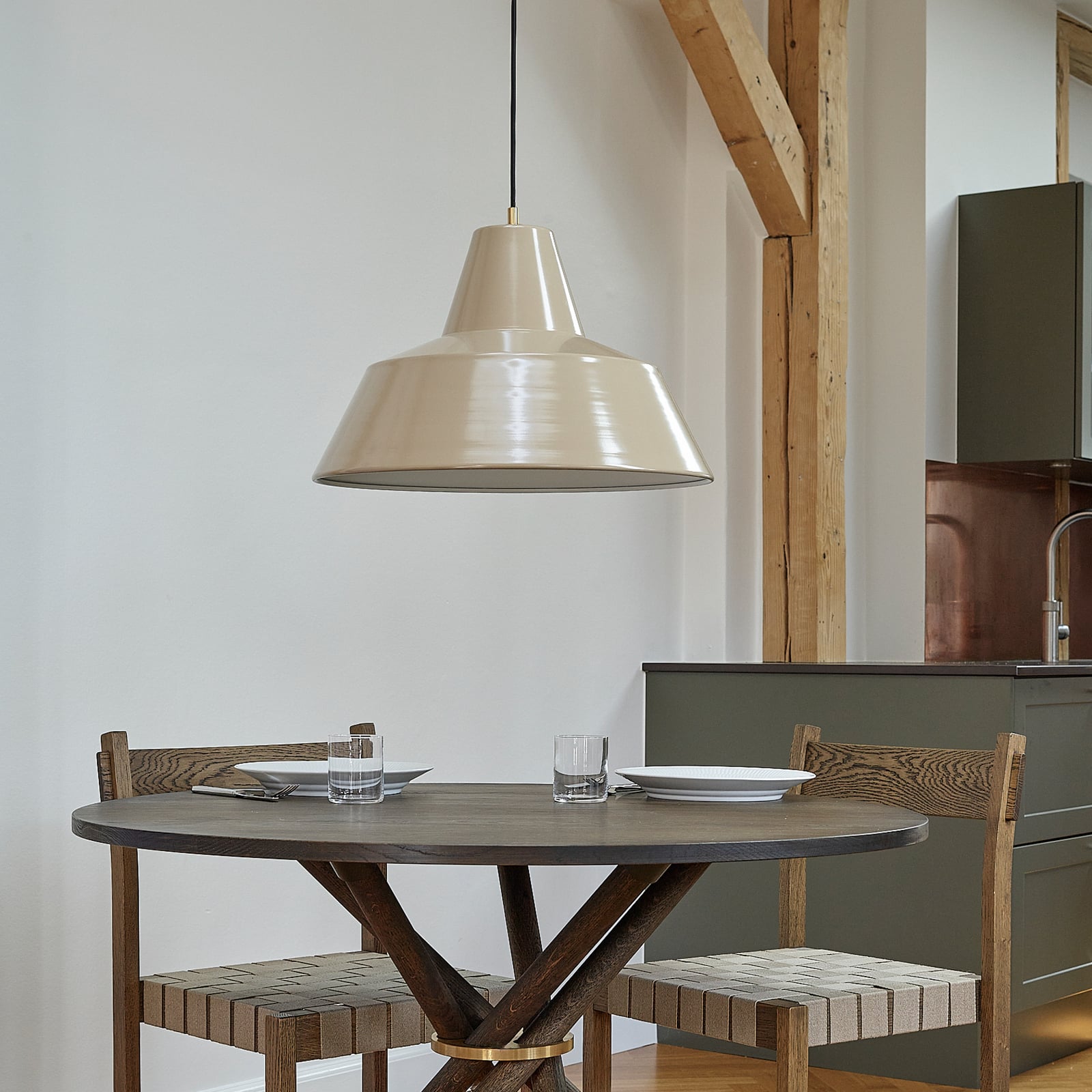 Workshop W4 Pendelleuchte, beige, Alu, E27 - Made By Hand
