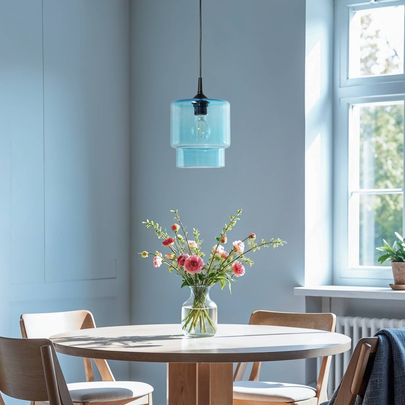 Szklana lampa wisząca Nesto, granatowa, Ø 18 cm, E27