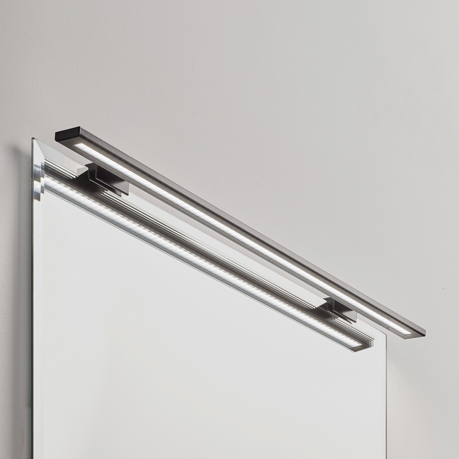 LED-Spiegelleuchte Espelho, Bad, 60 cm, schwarz
