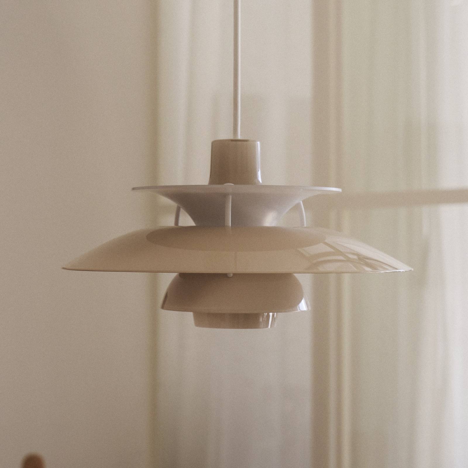 Louis Poulsen Hängeleuchte PH 5 320, opal-beige, E14
