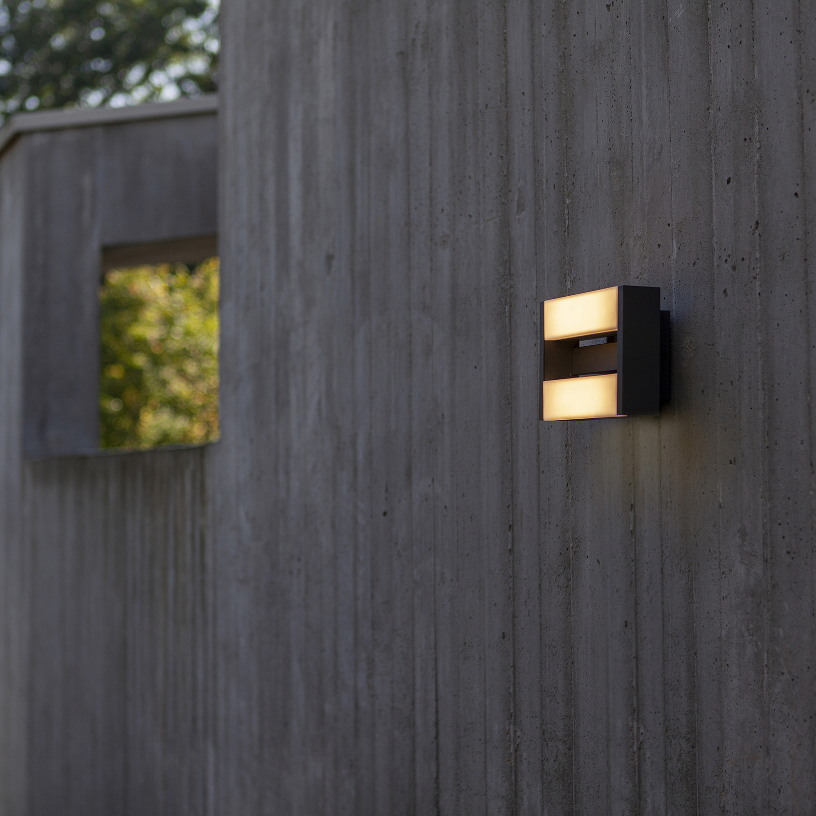 Candeeiro de parede exterior LED Conroy, difusores móveis