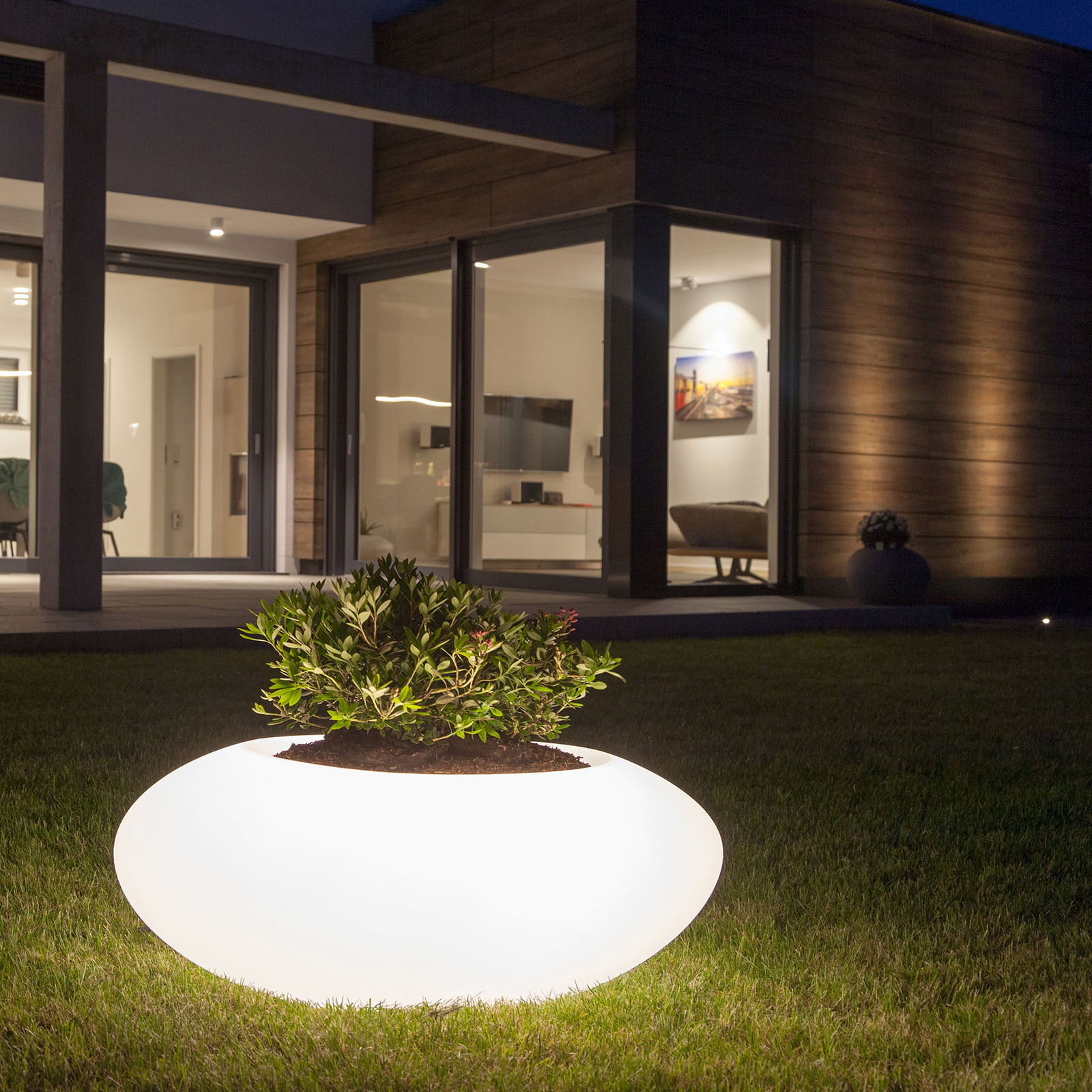 Storus VI LED RGBW dekorativ lampa, planterbar vit