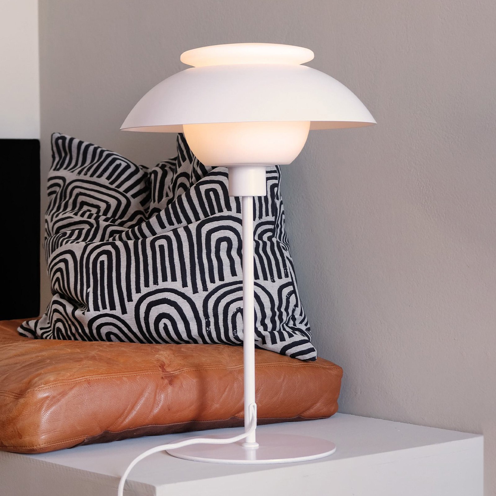 Dyberg Larsen table lamp Opus, matt white. Height 47.5 cm