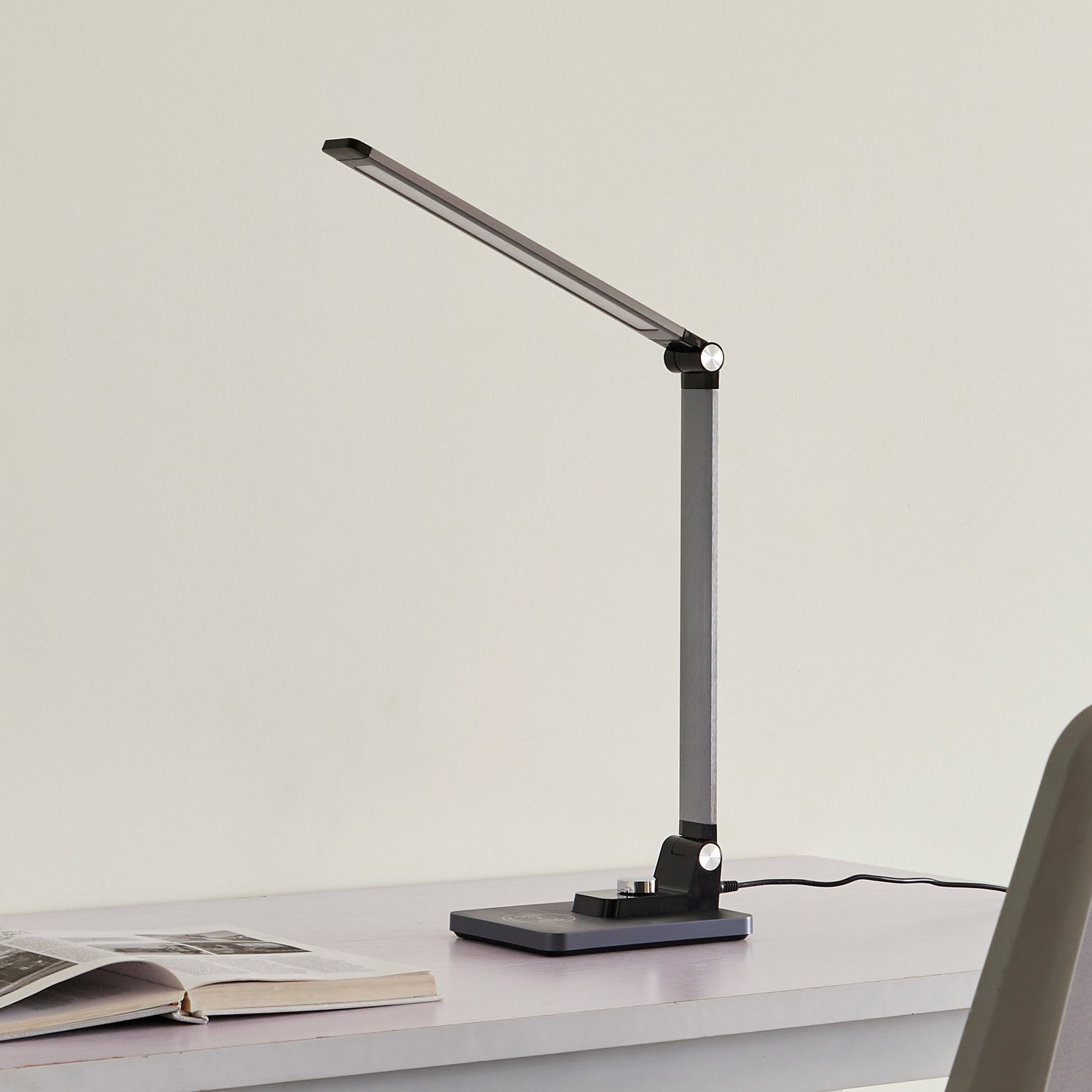 Valtaris LED Stolní Lampa CCT Metallic/Černá - Lindby