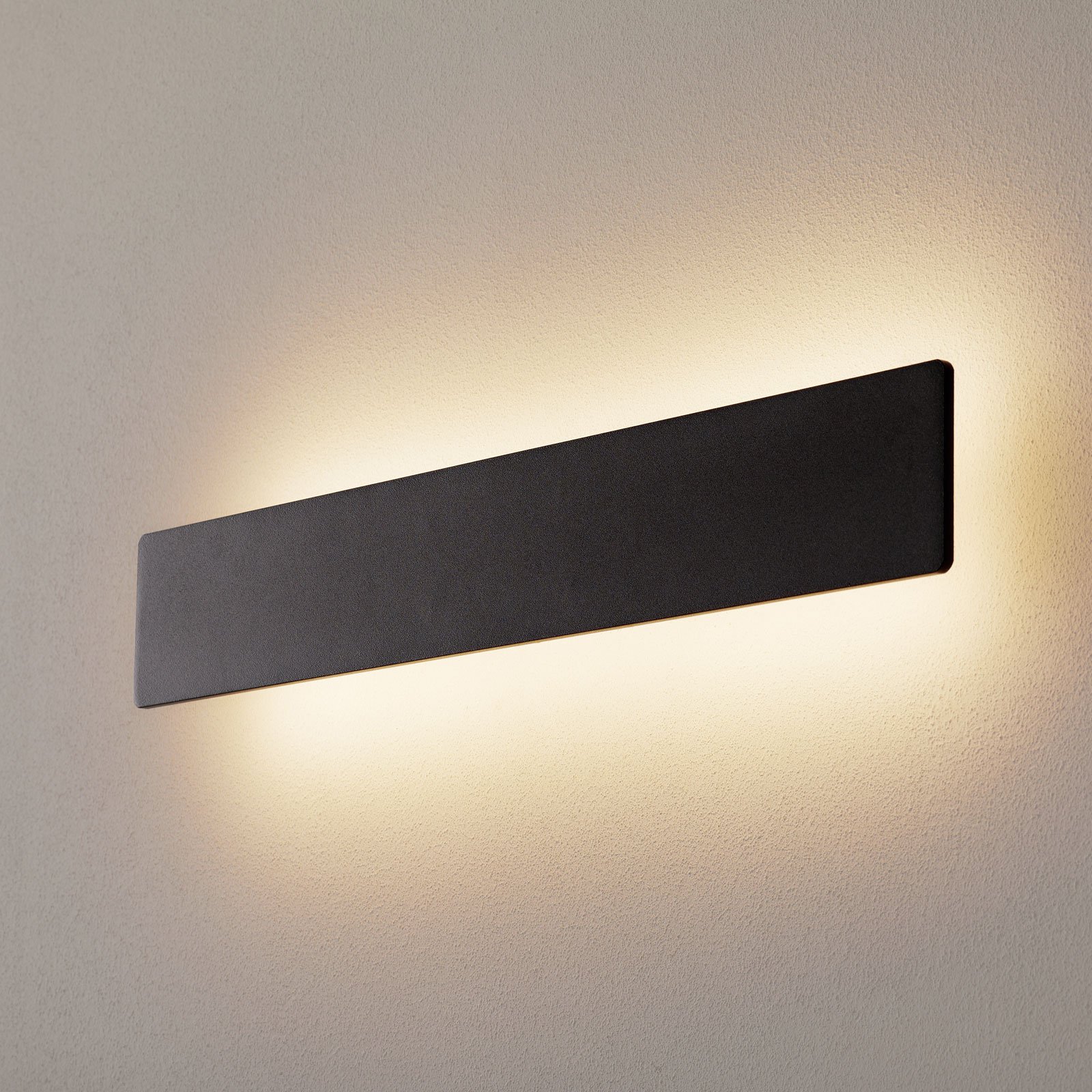 Zig Zag LED wall light, black, width 53 cm