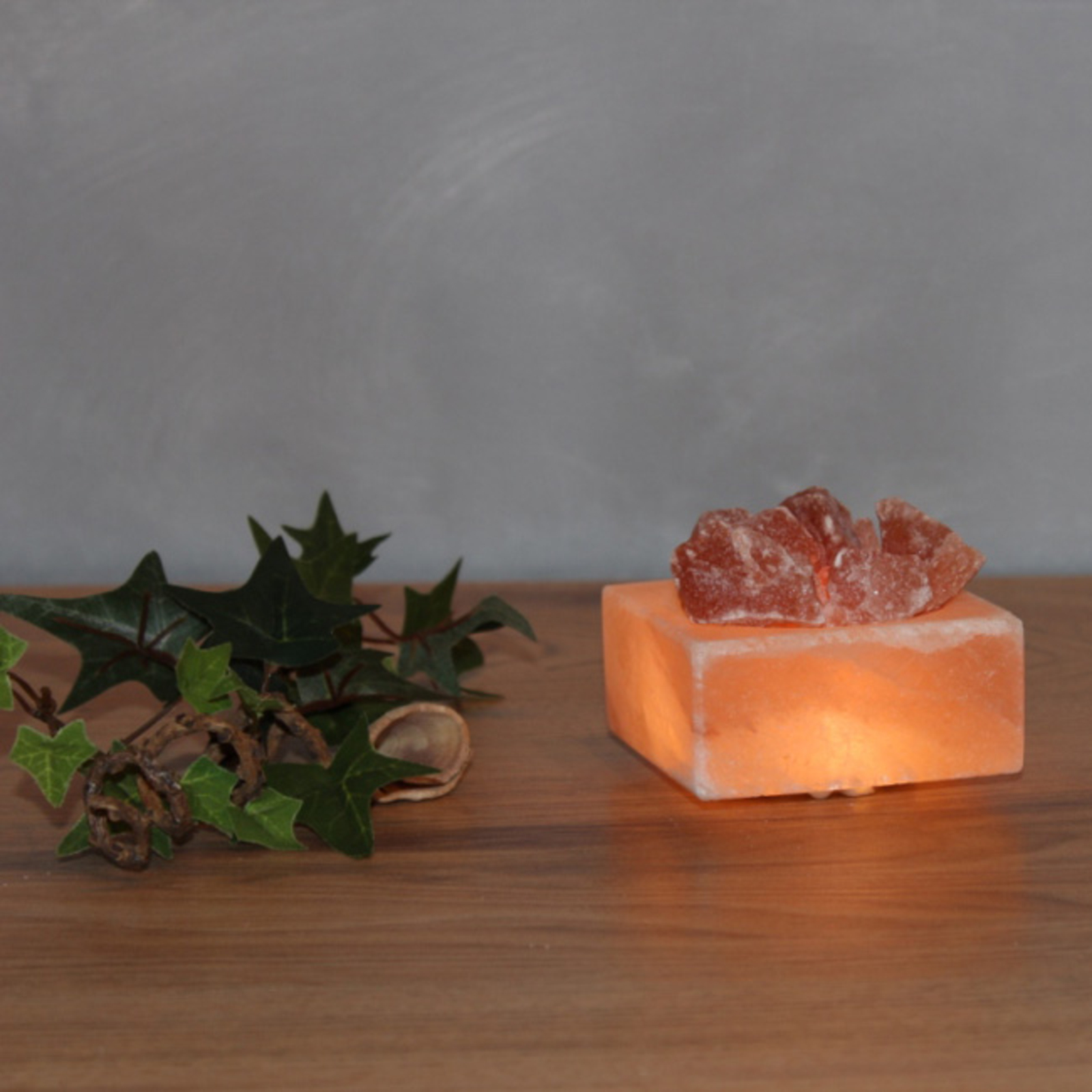 Petite Kubus LED salt crystal bowl