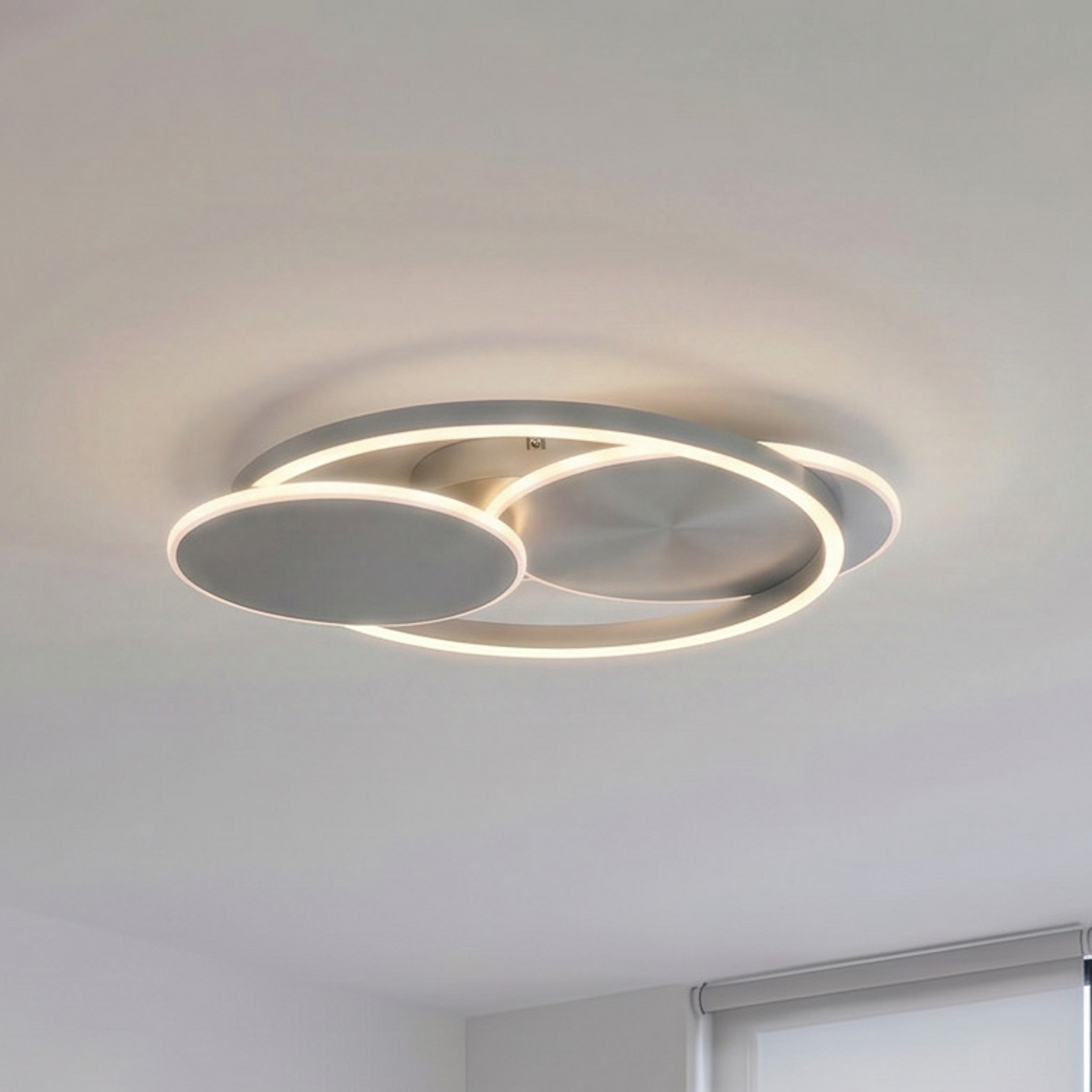 LED-Deckenlampe Lunea, Ø 66 cm, silberfarben, Metall, CCT