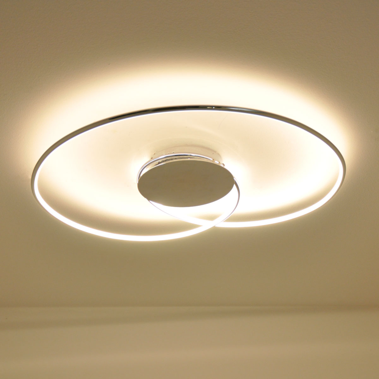 LED-Deckenlampe Joline Goldfolie Helles Licht Wohnzimmer Lindby Leuchte LED